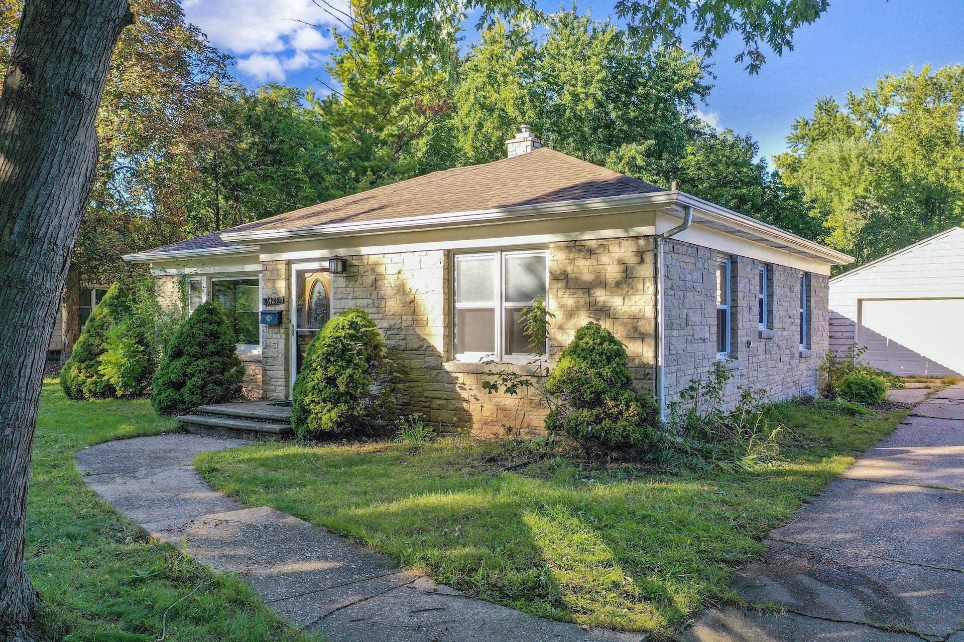 1427 EMILIE Street property preview photograph