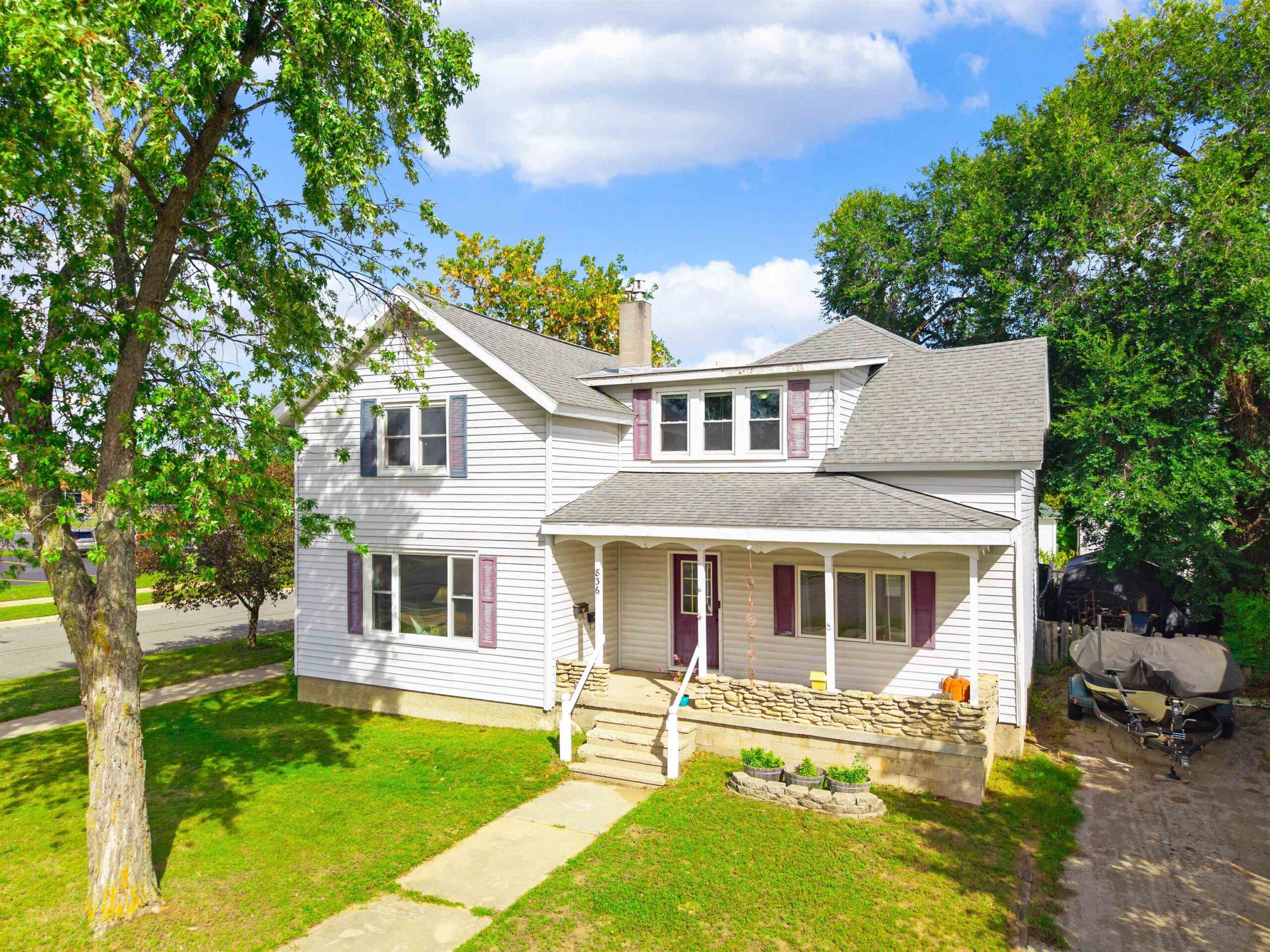 836 MAIN Street property preview photograph