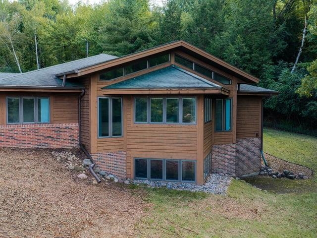 100 PINE CREST Lane property preview photograph