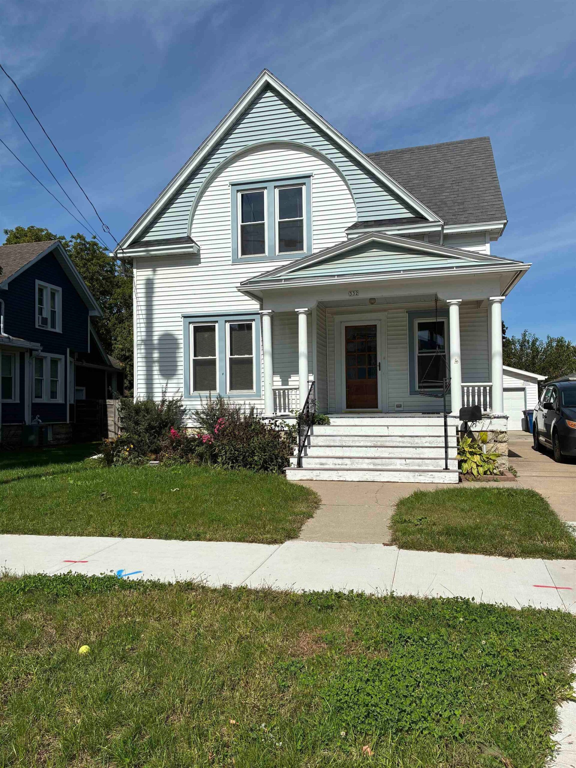 332 W 15TH Avenue property preview photograph