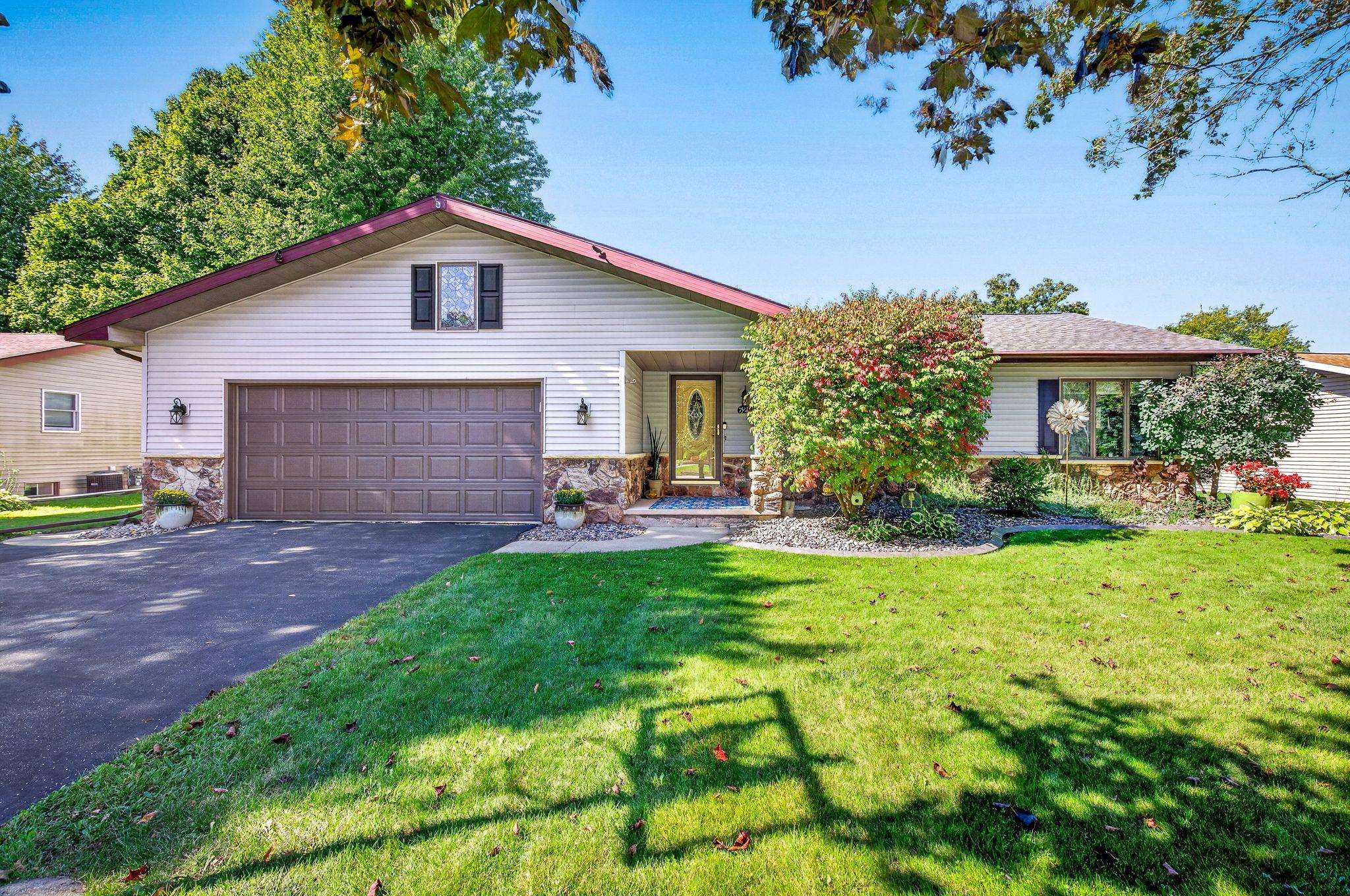 629 WOODSIDE Drive property preview photograph