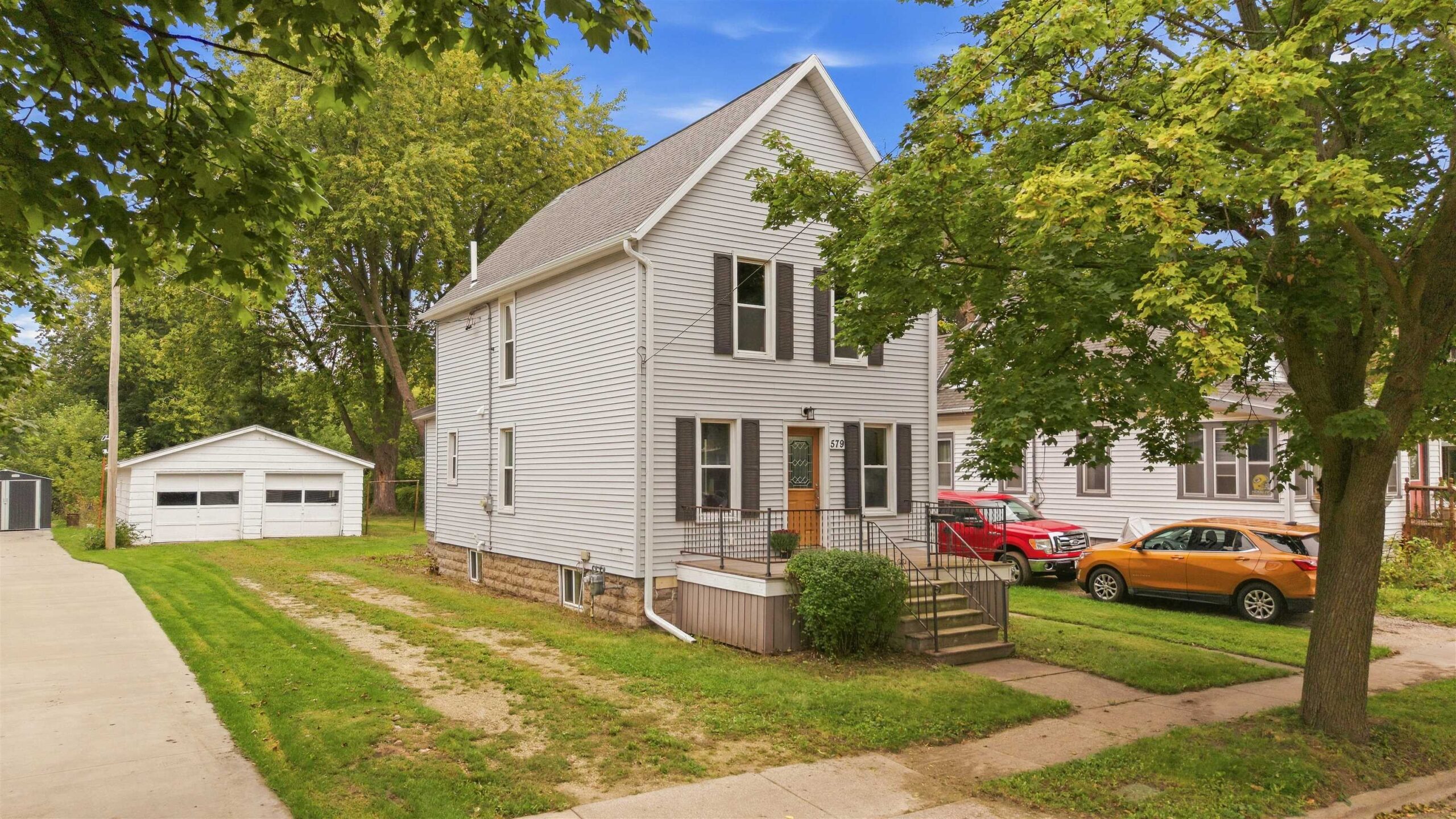 579 FOREST Avenue property preview photograph