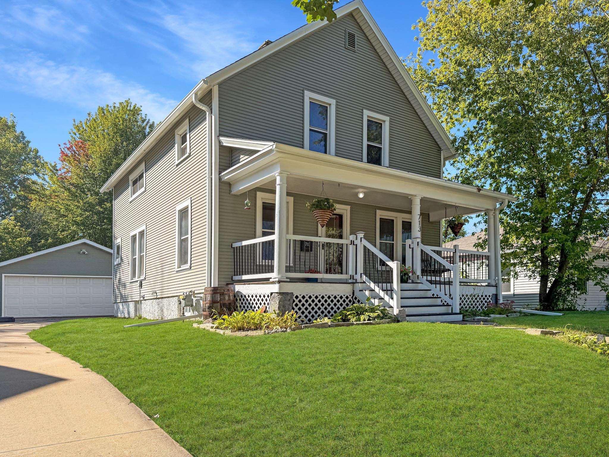 713 S MASON Street property preview photograph