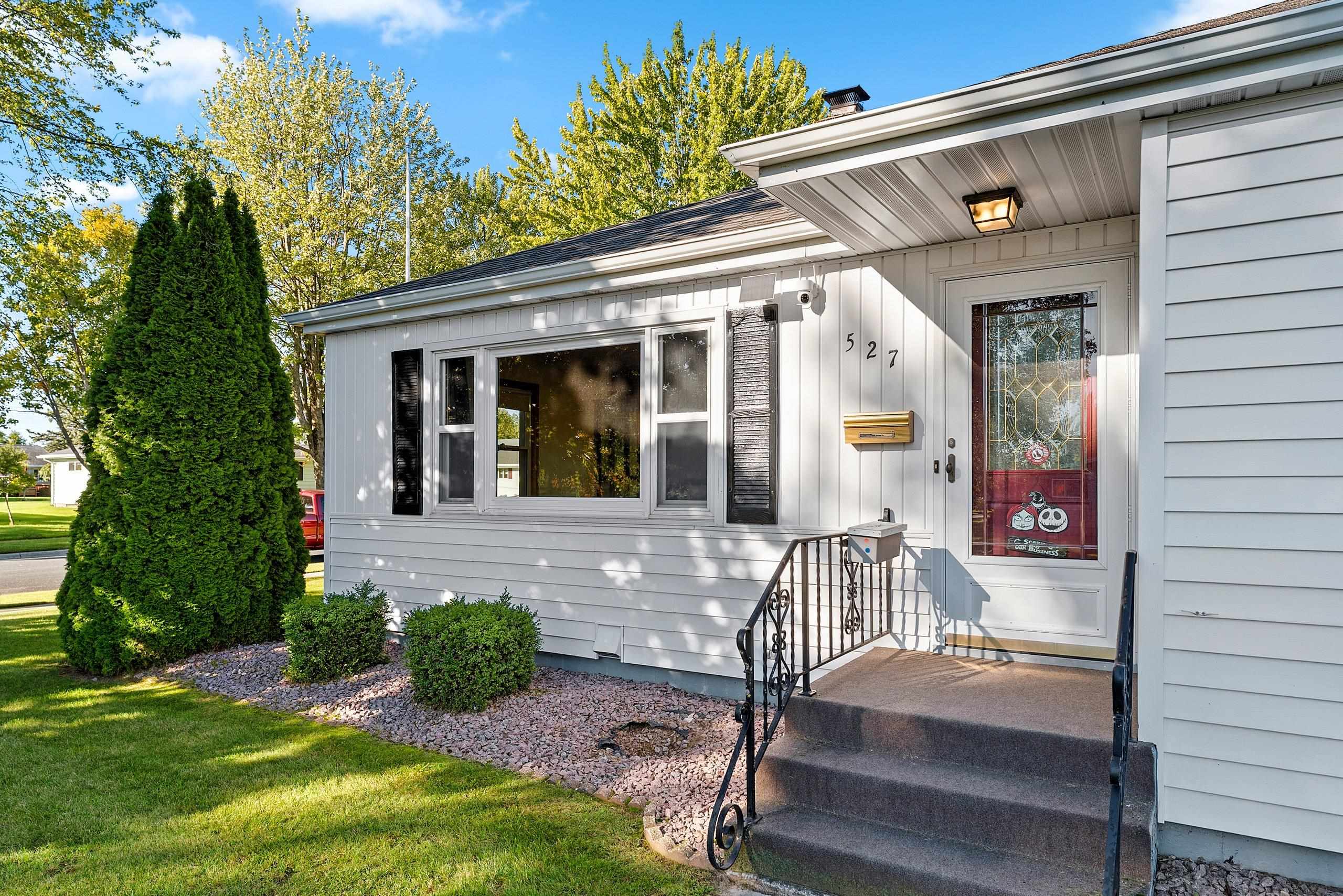 527 PARKER Avenue property preview photograph