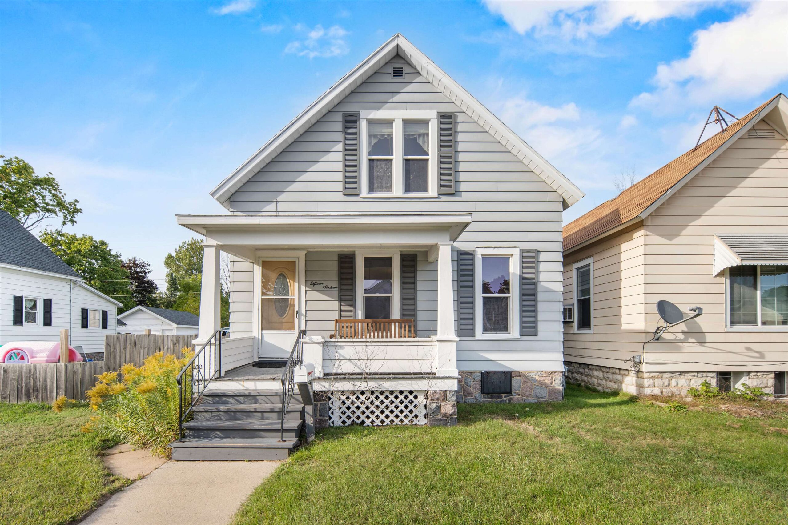 1516 LOGAN Avenue property preview photograph