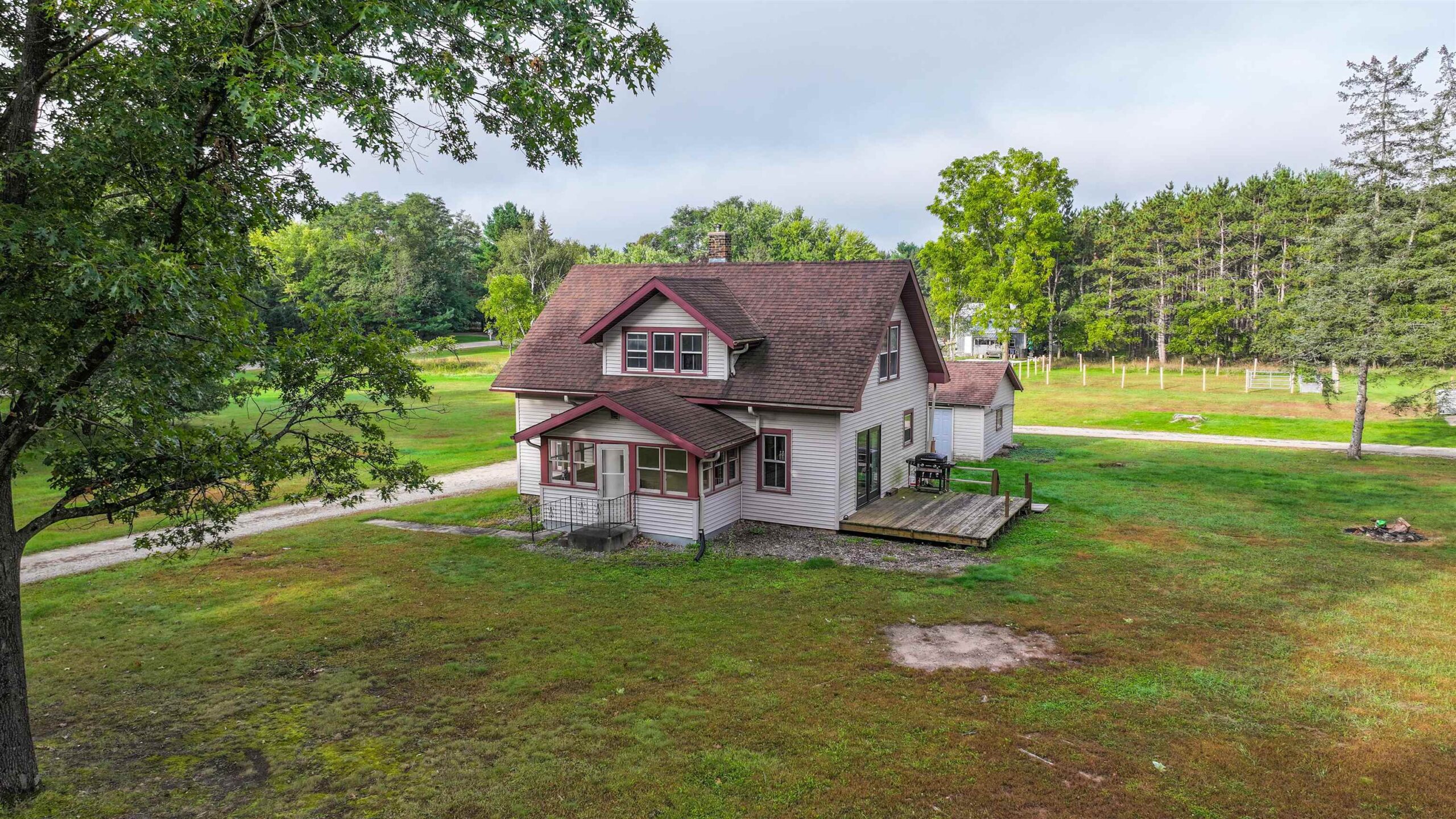 N2229 COUNTY ROAD K property preview photograph