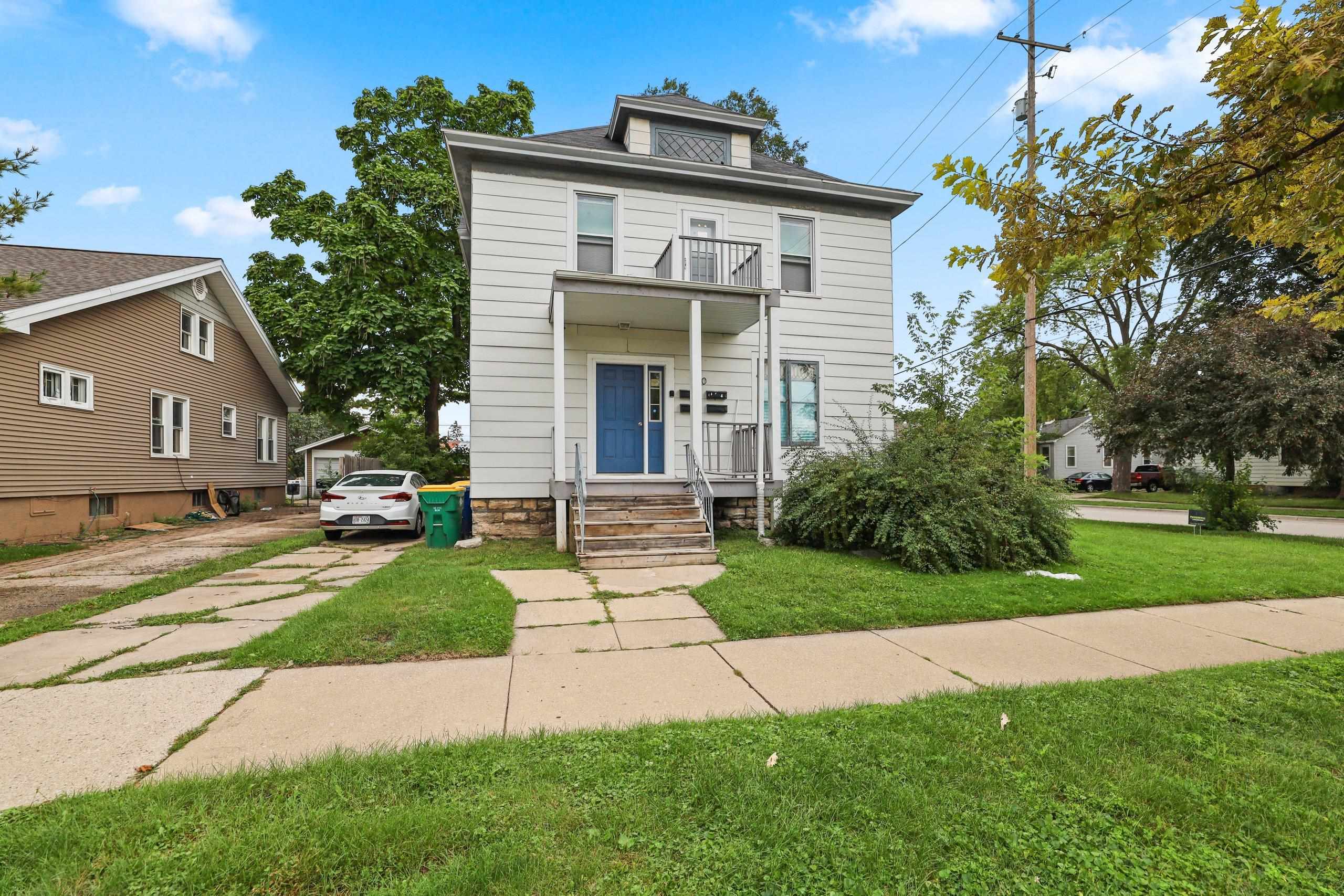 200 S MAPLE Avenue property preview photograph