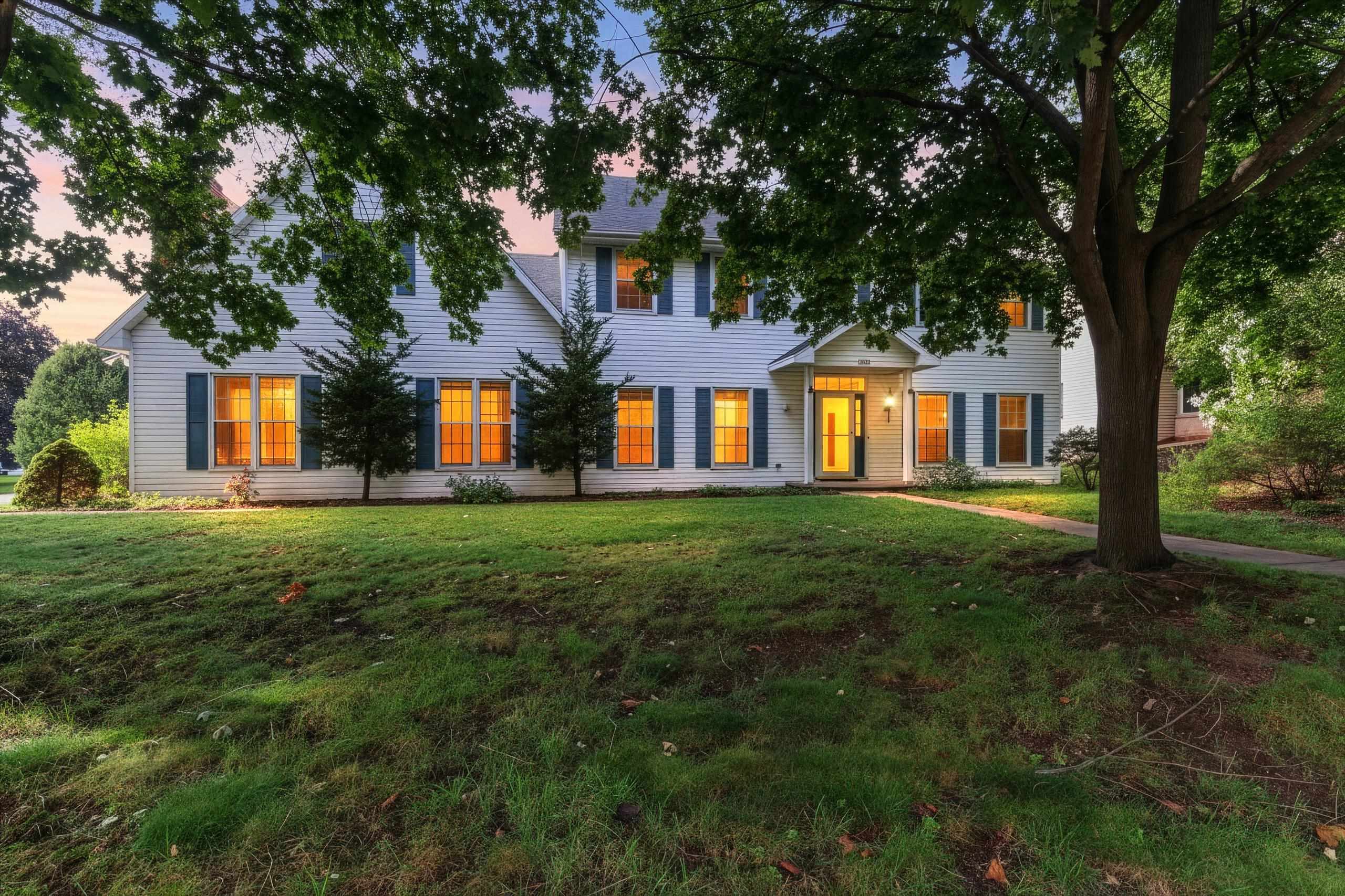 1498 PARKWAY Drive property preview photograph