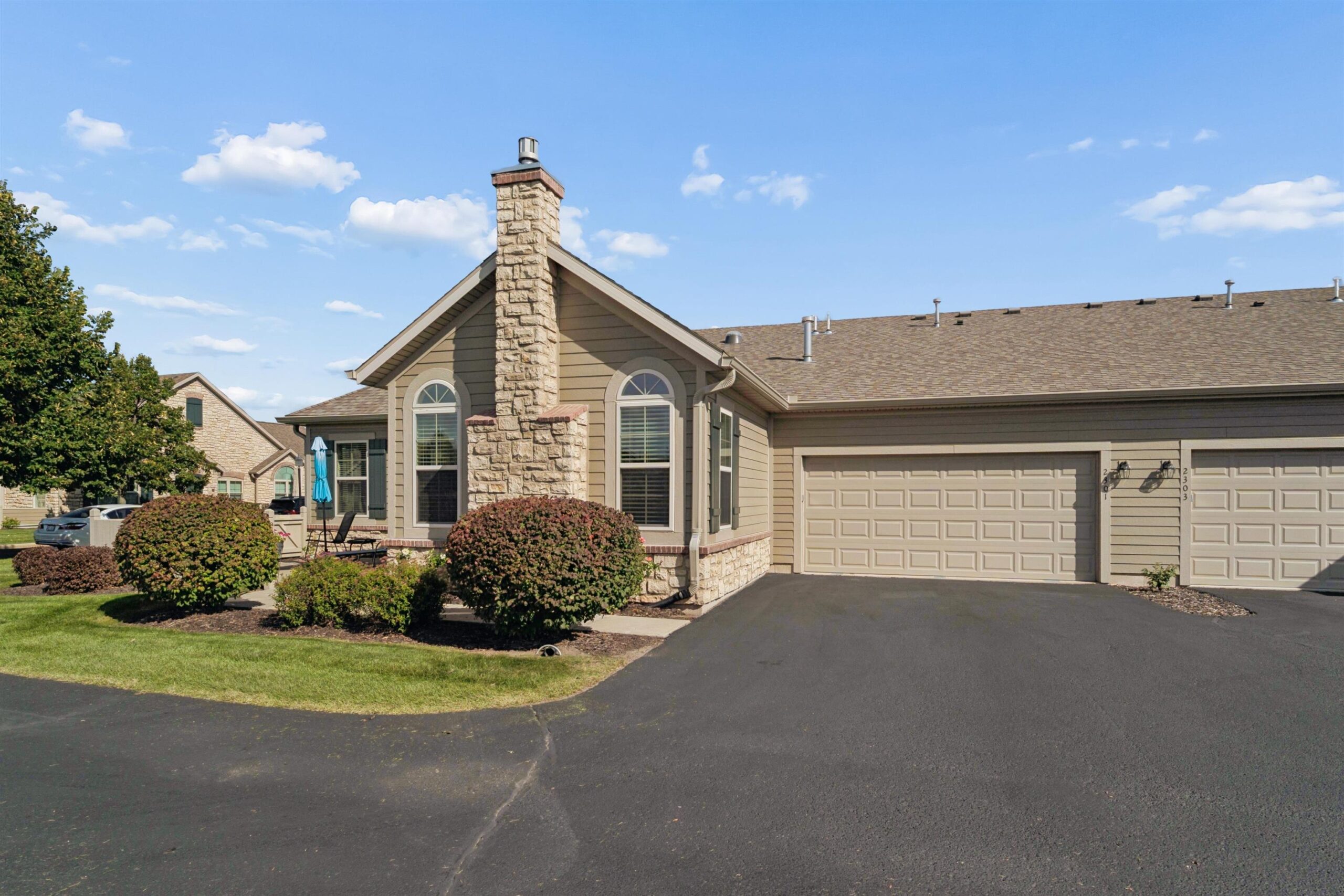 2301 E TUSCANY Way property preview photograph