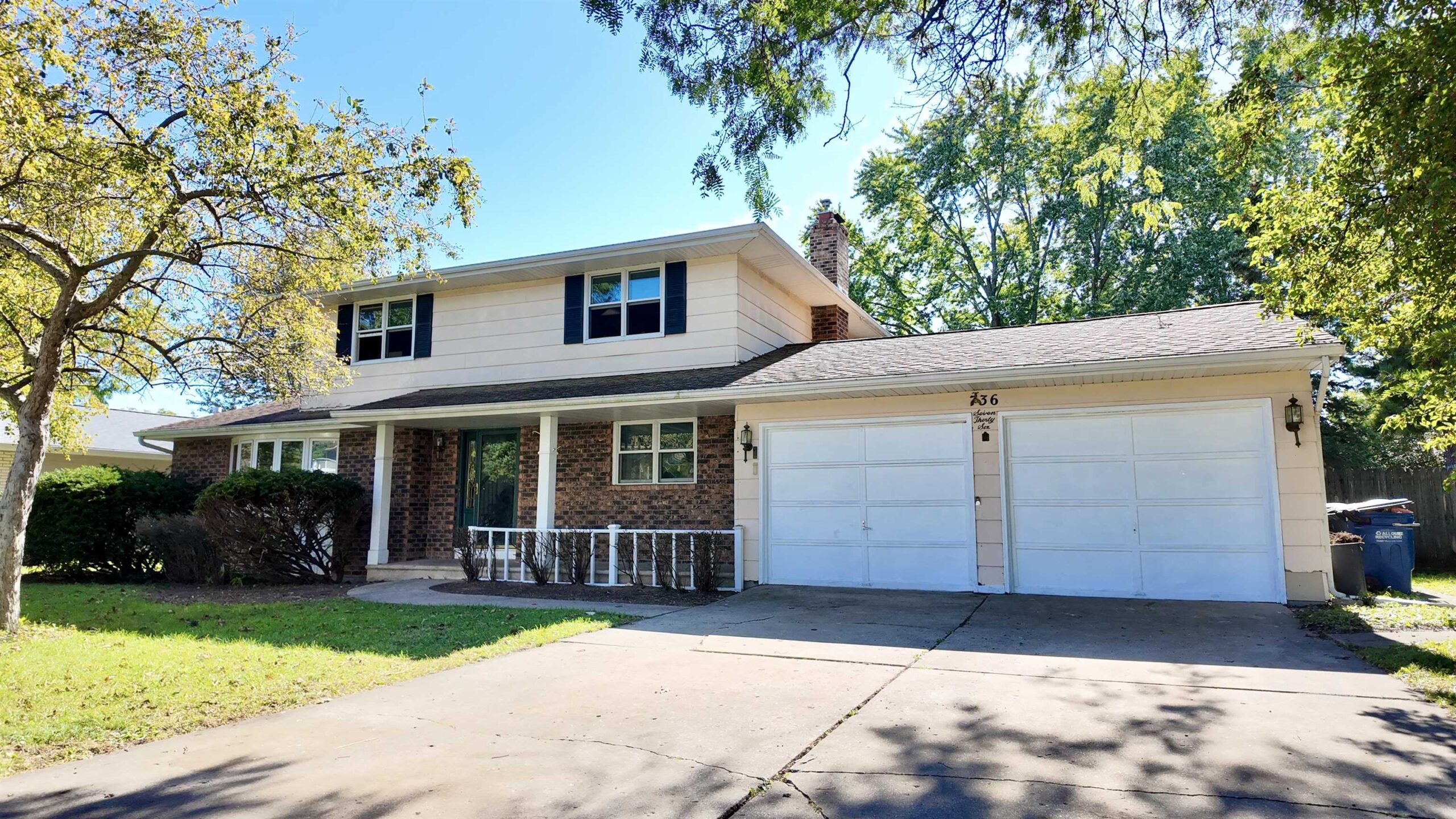 736 GREEN VALLEY Avenue property preview photograph