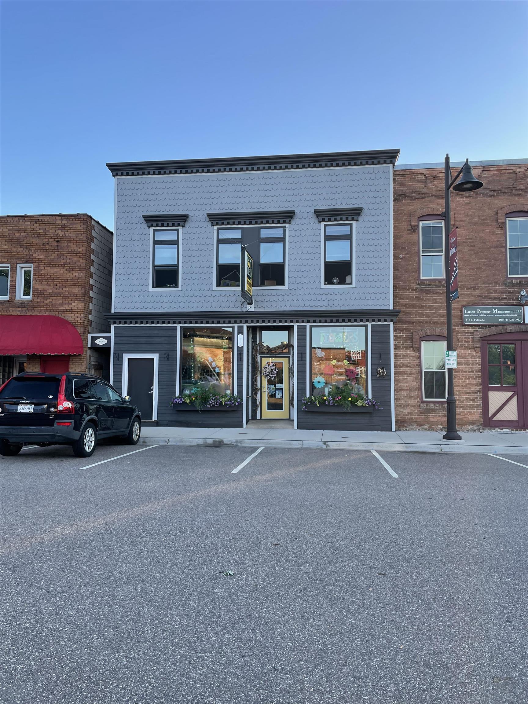 113 E FULTON Street property preview photograph