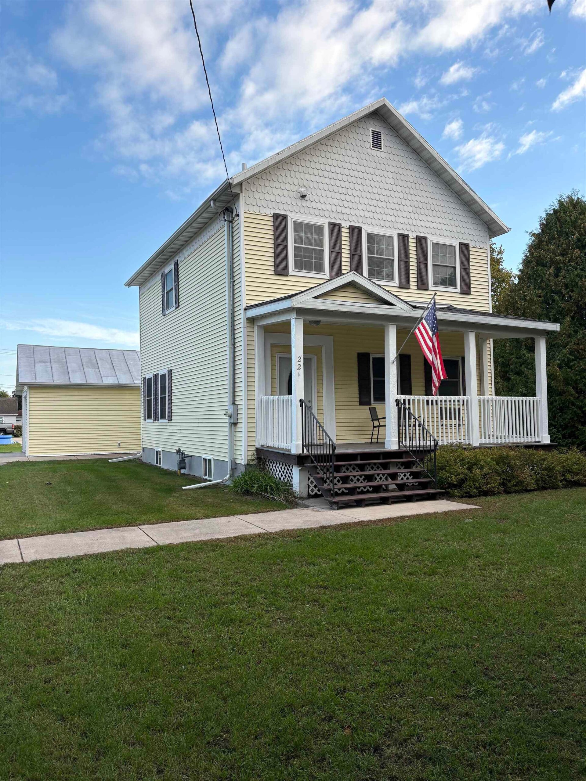 221 BRIDGE Street property preview photograph