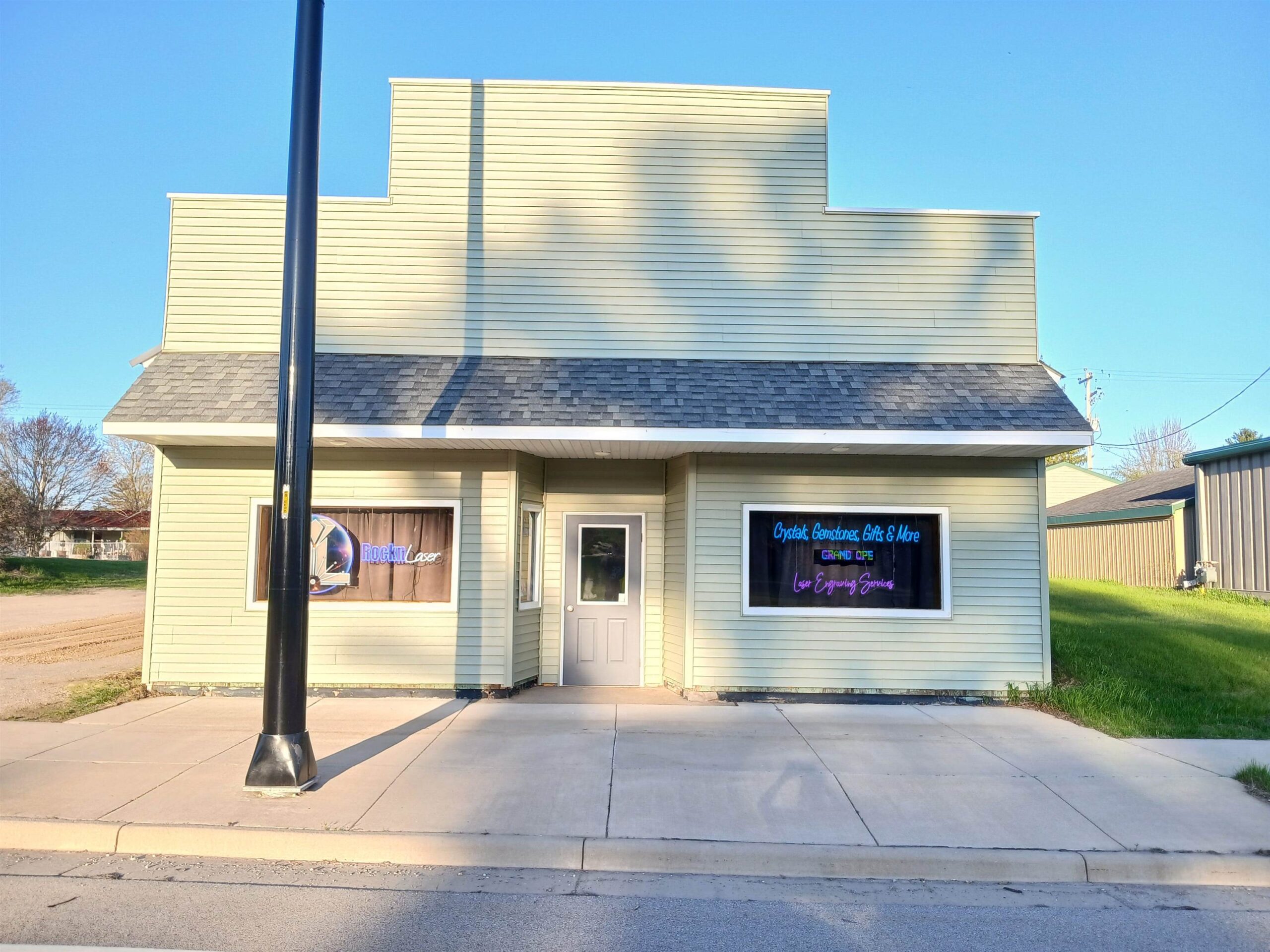 416 MAIN Street property preview photograph