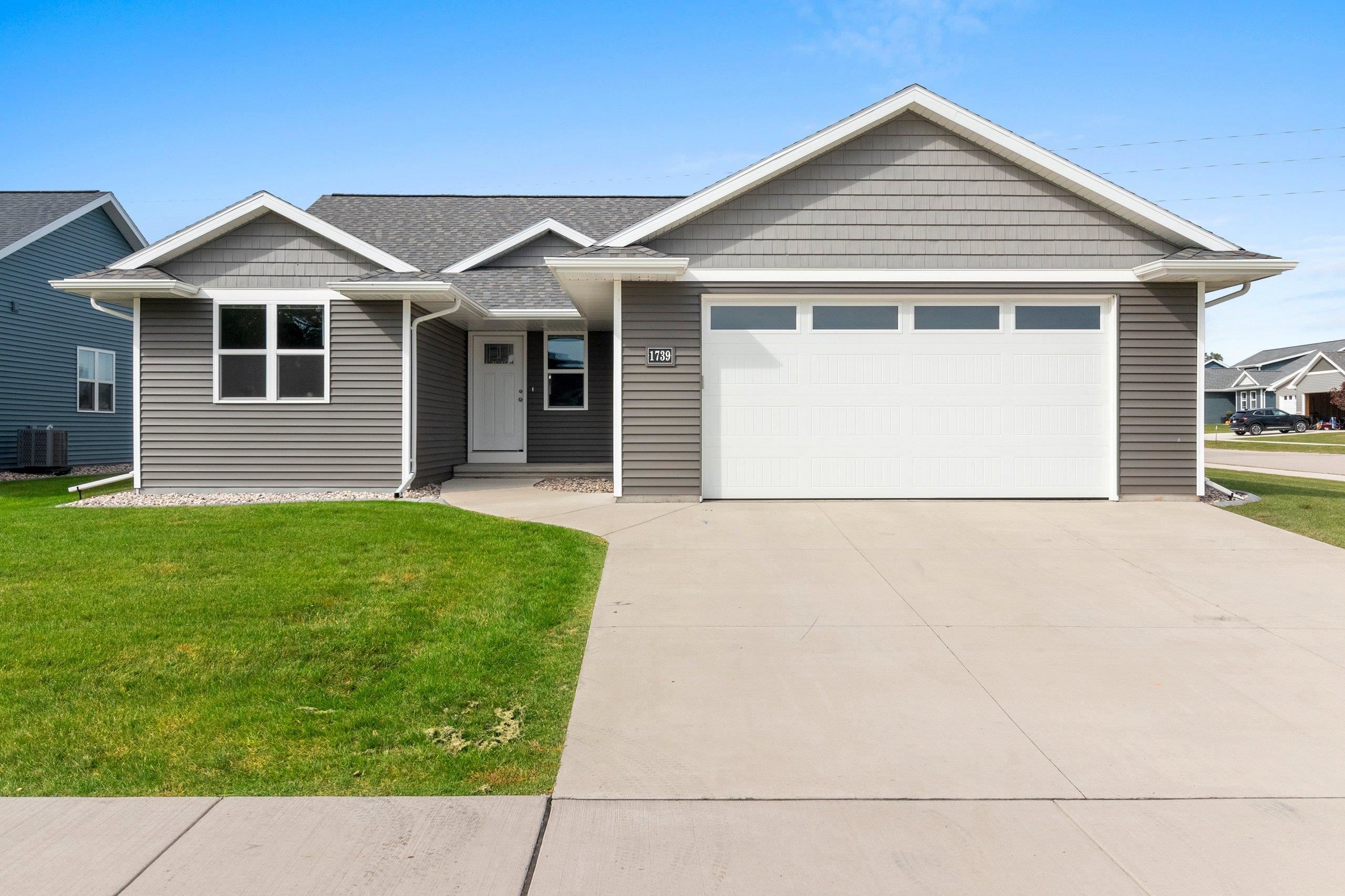 1739 HONOR Street property preview photograph
