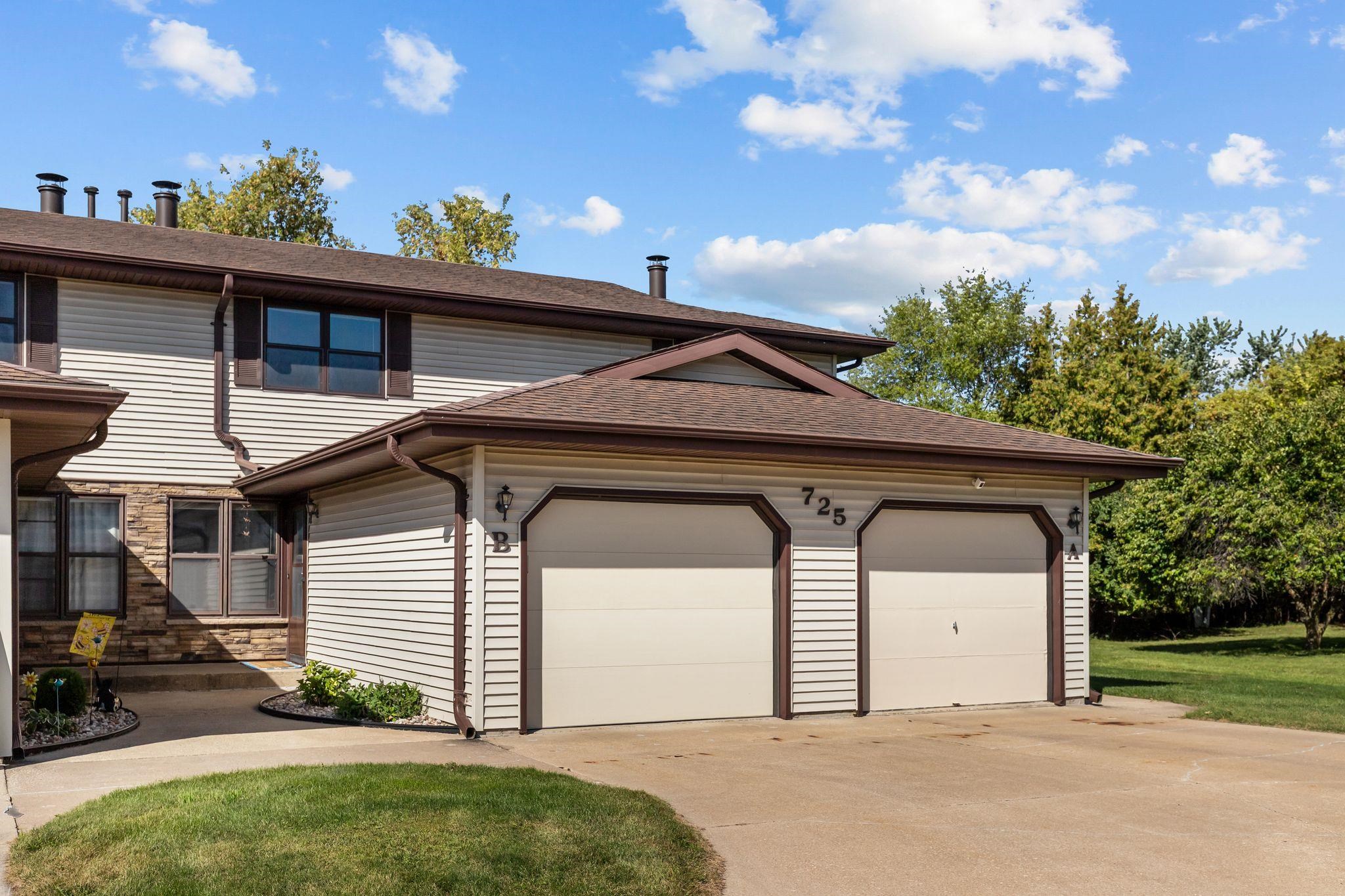 725 S WESTHAVEN Place property preview photograph