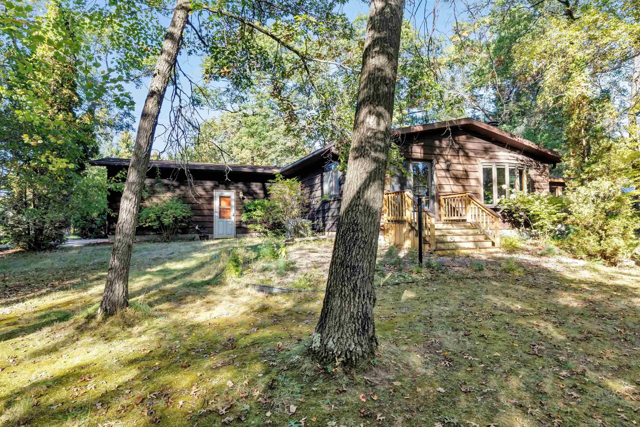 W4976 BARTELT Boulevard property preview photograph