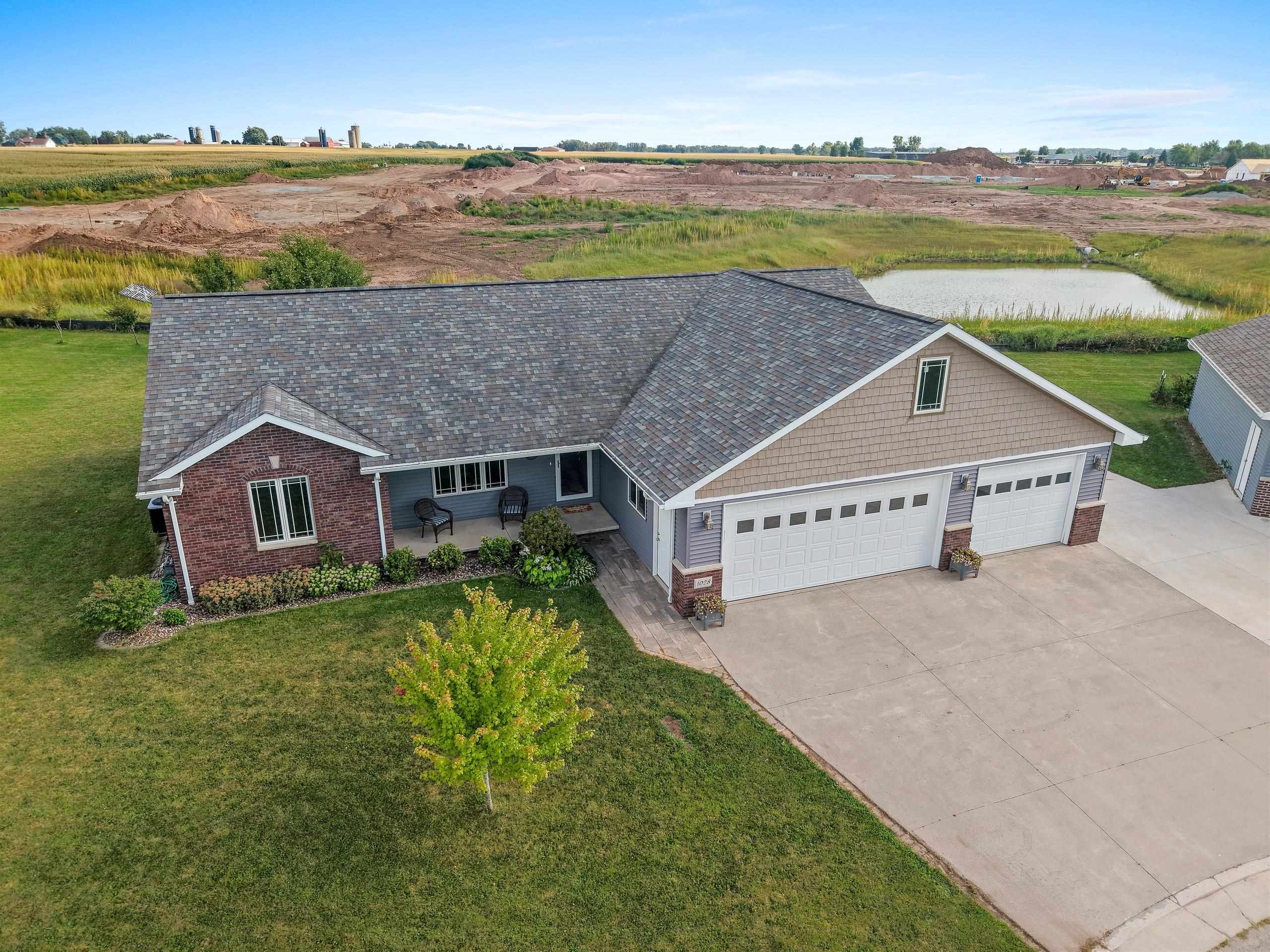 1028 MAPLE VISTA Court property preview photograph