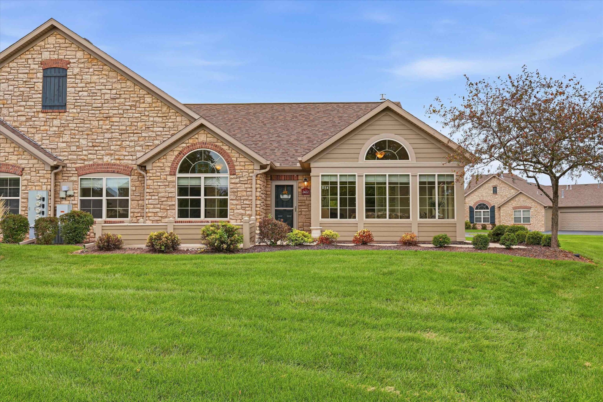 2422 E TUSCANY Way property preview photograph