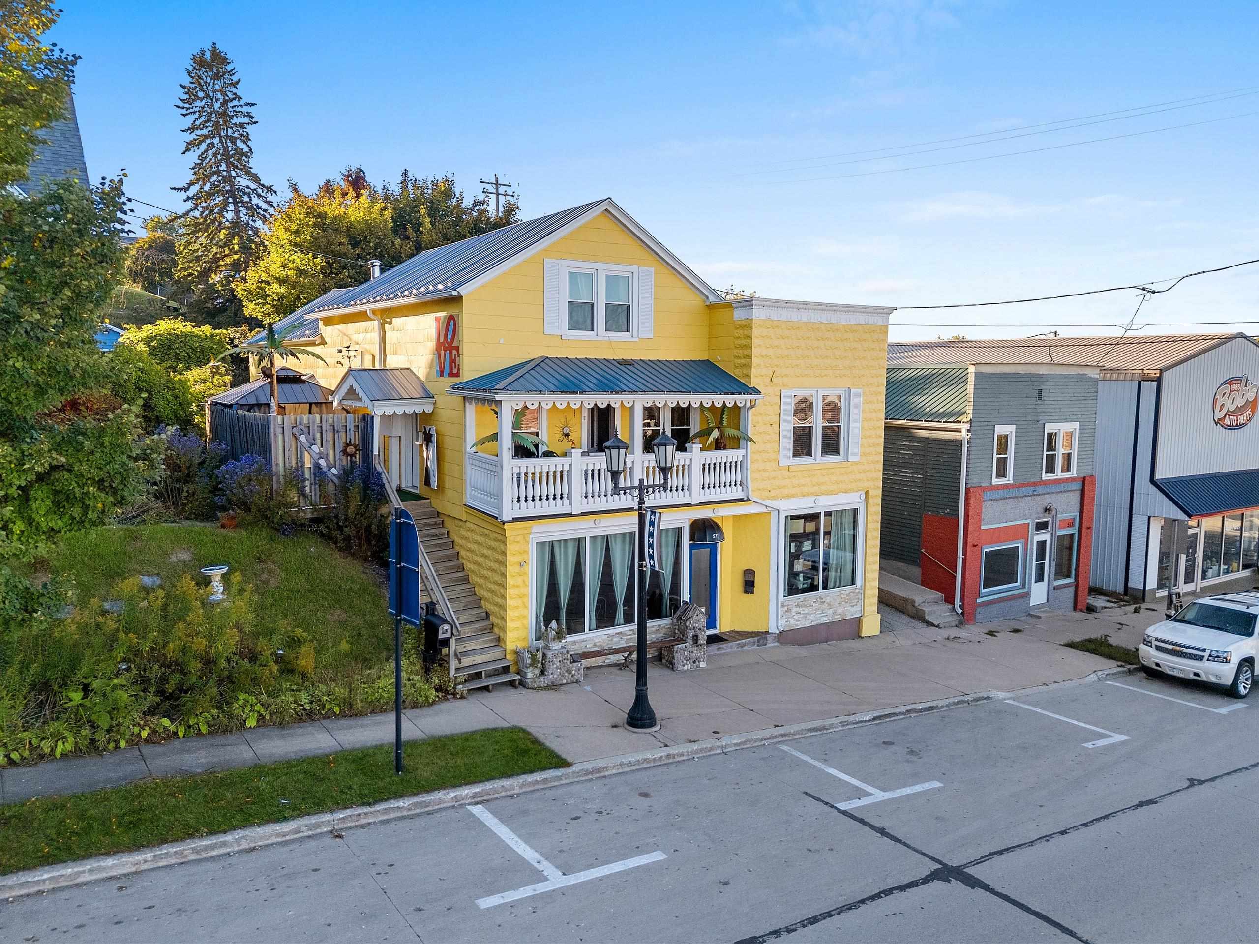 517 MILWAUKEE Street property preview photograph