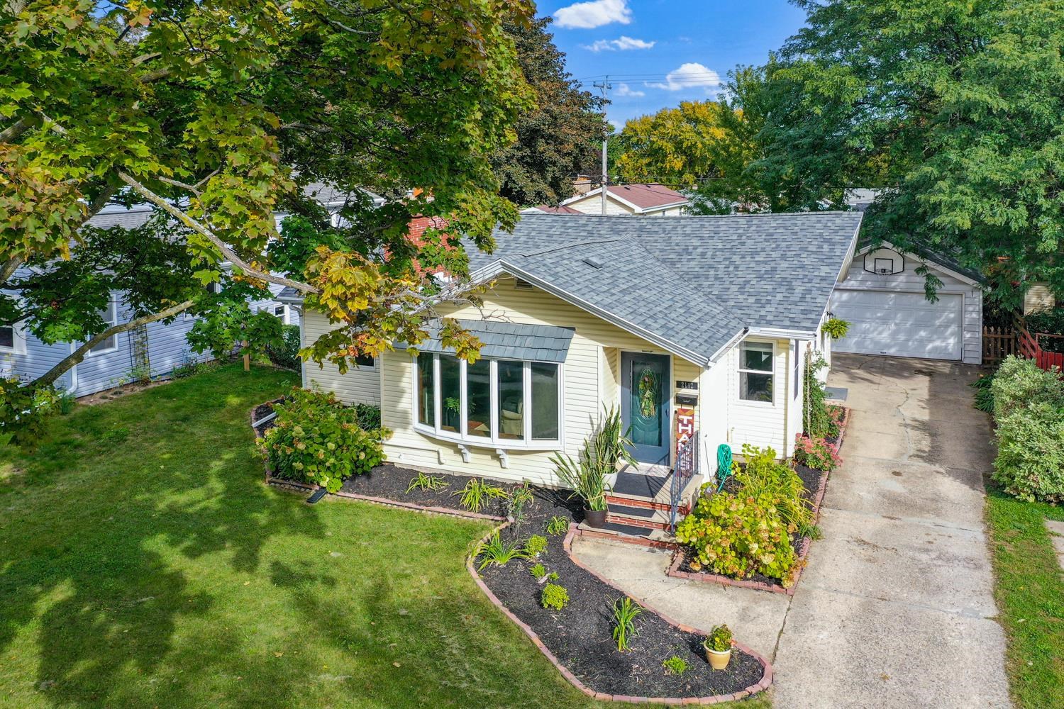 2112 N OWAISSA Street property preview photograph