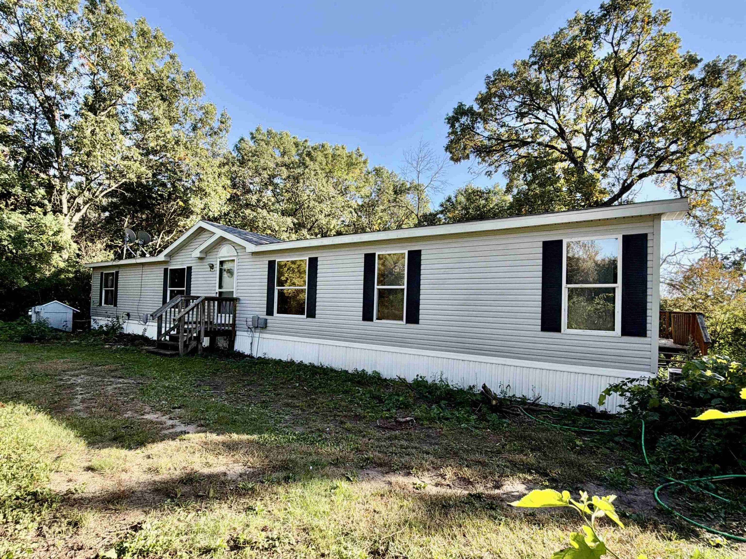 E1657 PINE Lane property preview photograph