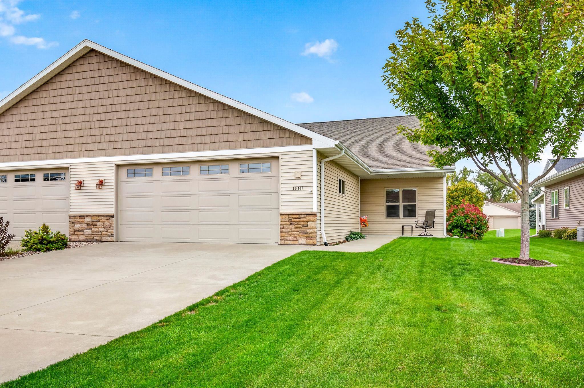 1581 REDWING Drive property preview photograph