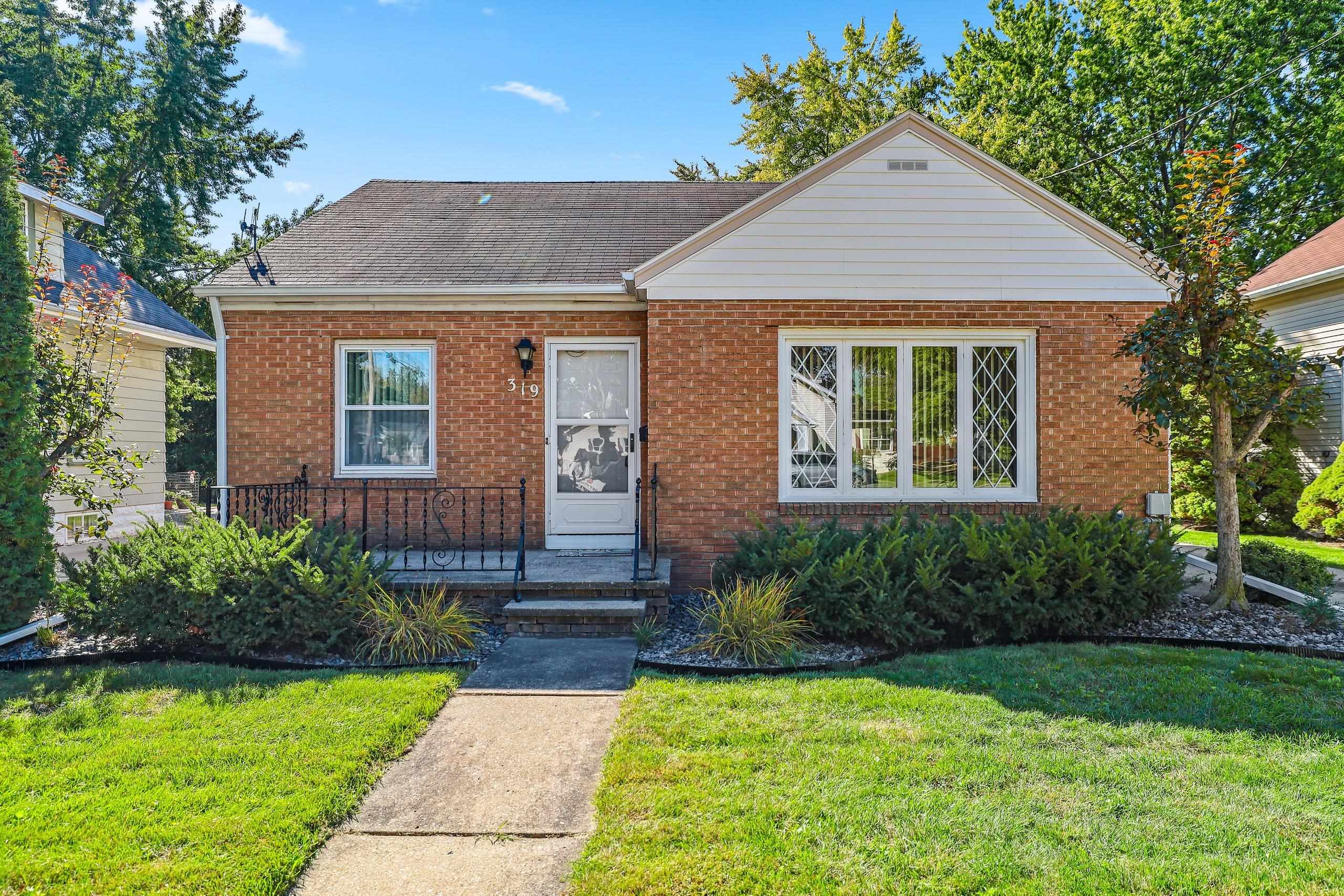 319 E LINCOLN Avenue property preview photograph