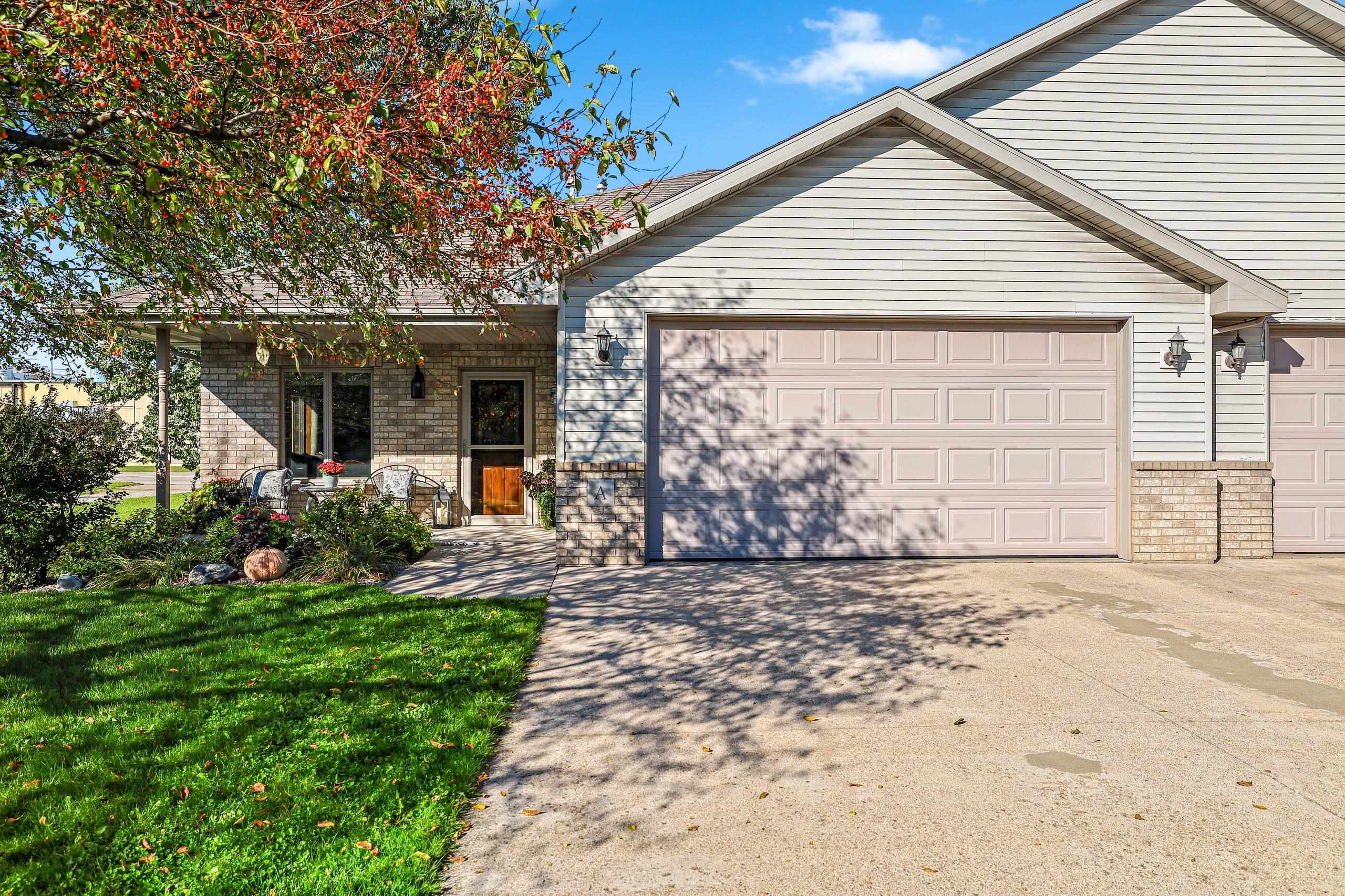 320 E EVERGREEN Drive property preview photograph
