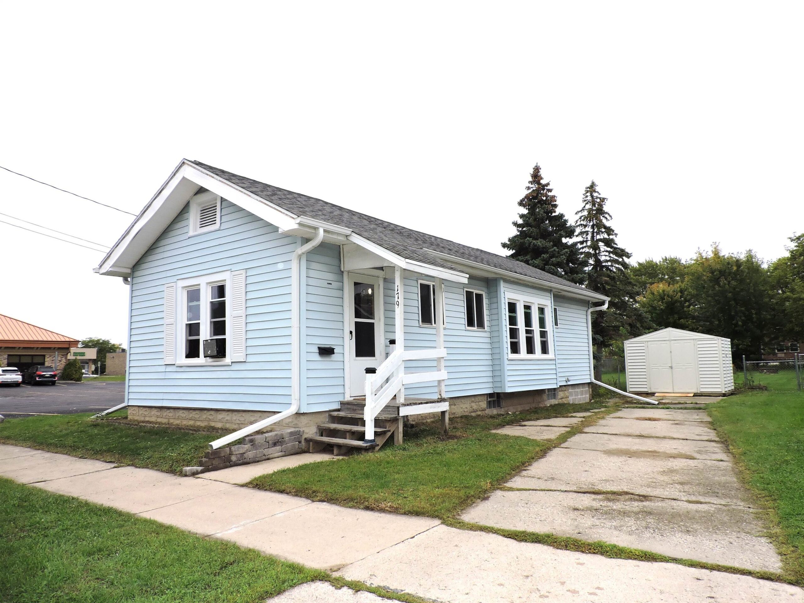 179 N BELL Street property preview photograph