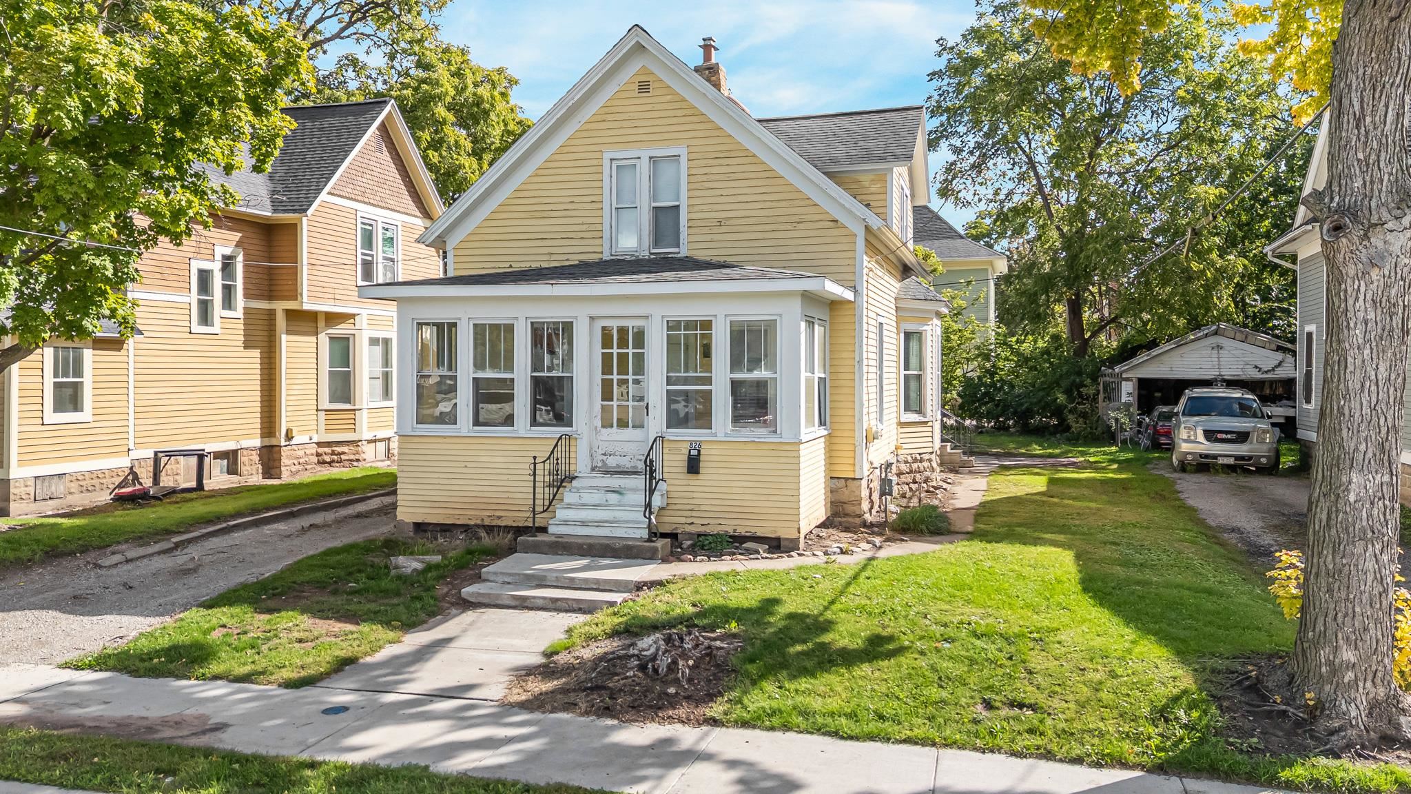 826 MCKINLEY Street property preview photograph