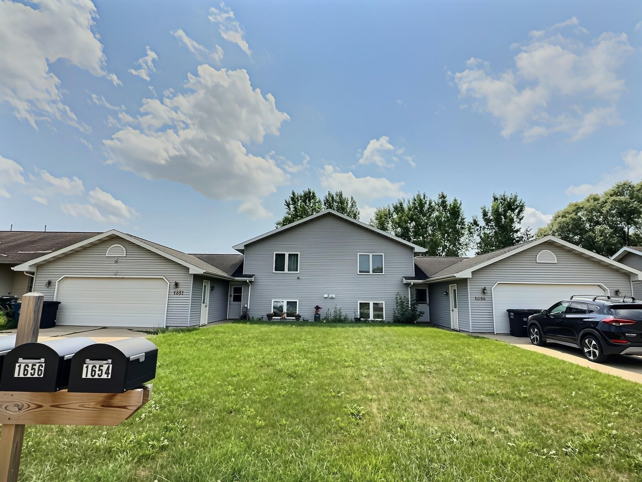 1654 LINCOLN Avenue property preview photograph