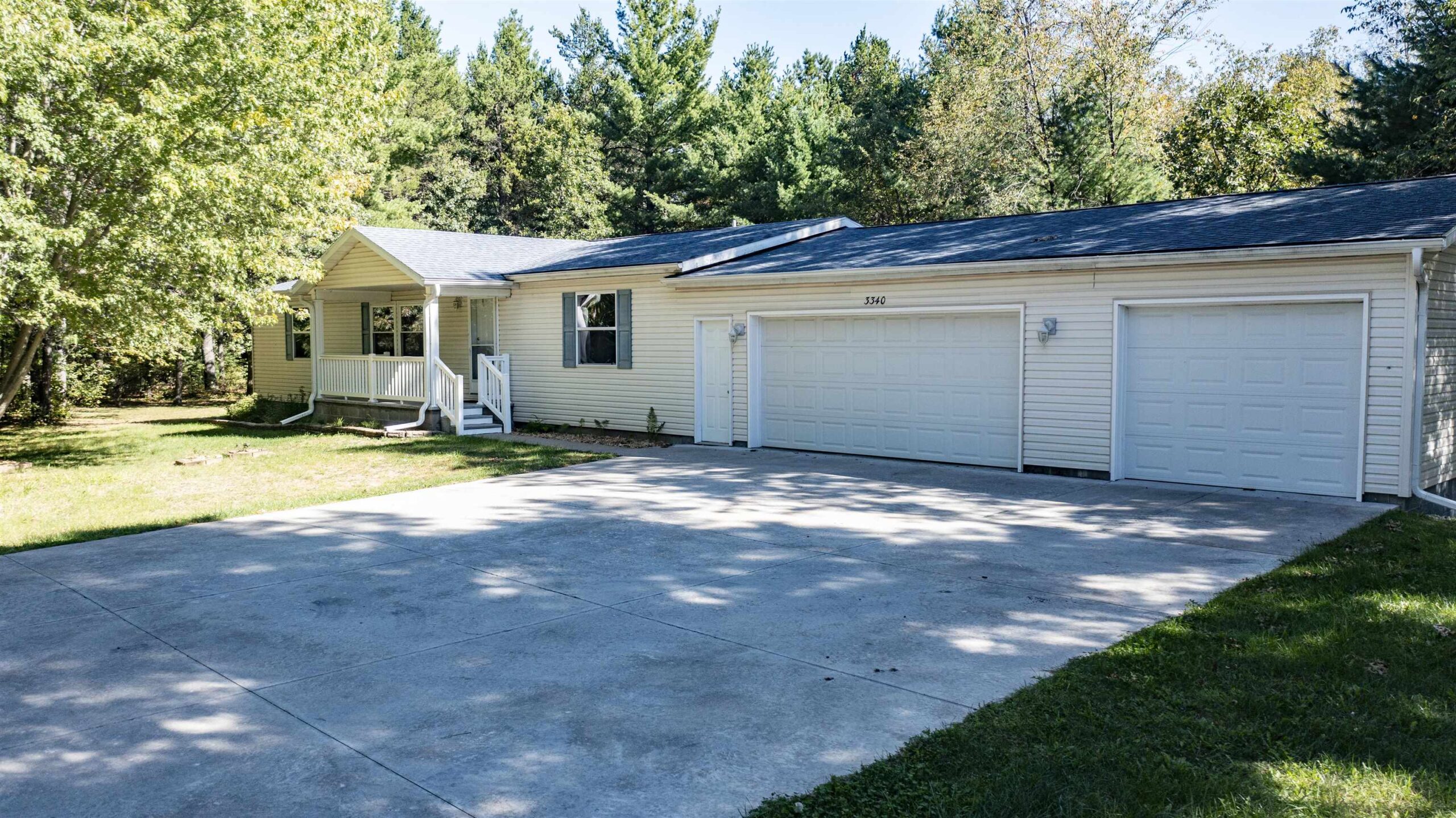 3340 JACKSON Avenue property preview photograph