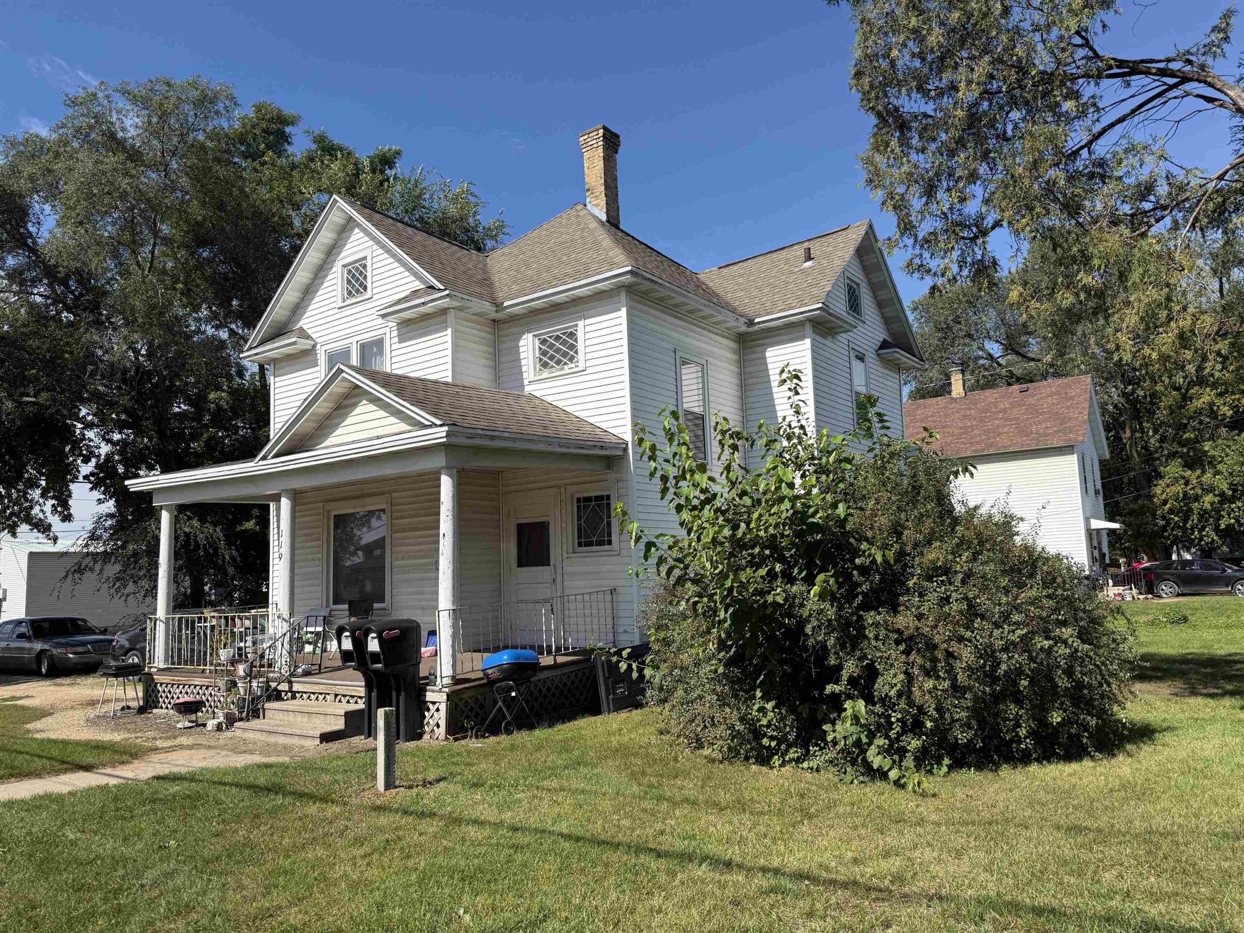 119 E RICHMOND Street property preview photograph