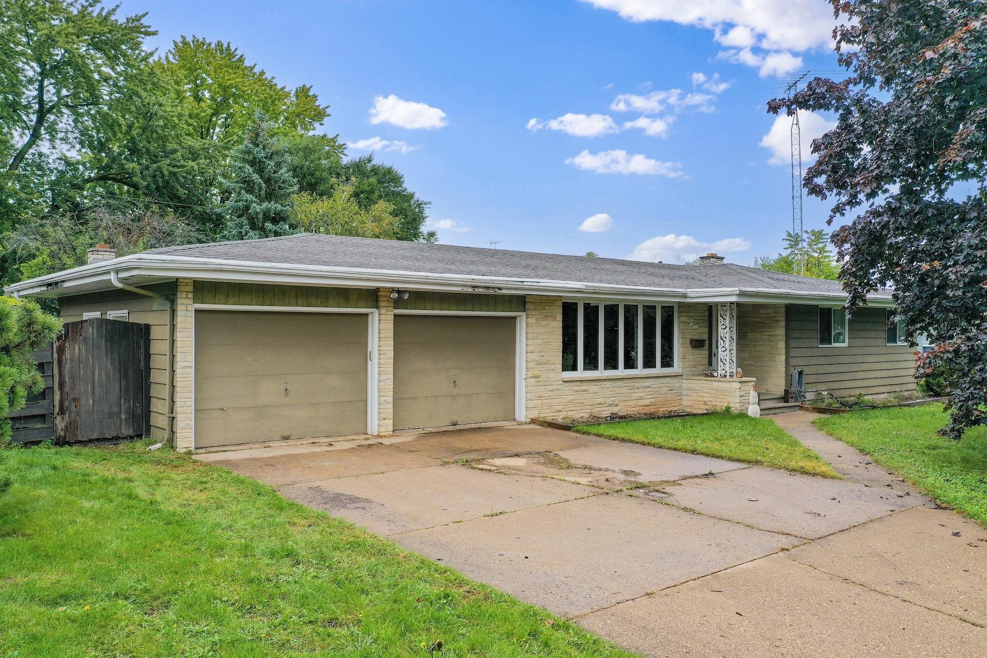 1530 W 7TH Avenue property preview photograph
