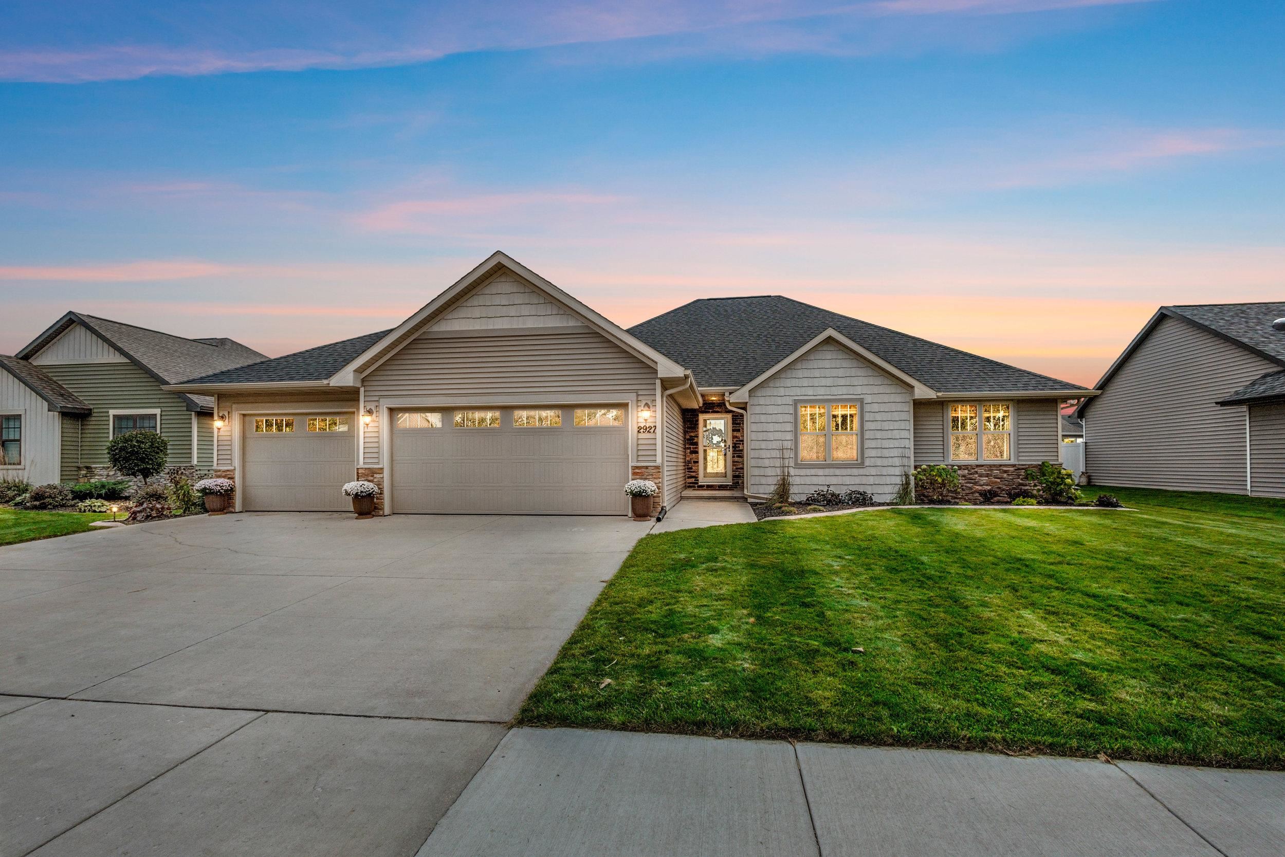 2927 GARDENIA Drive property preview photograph