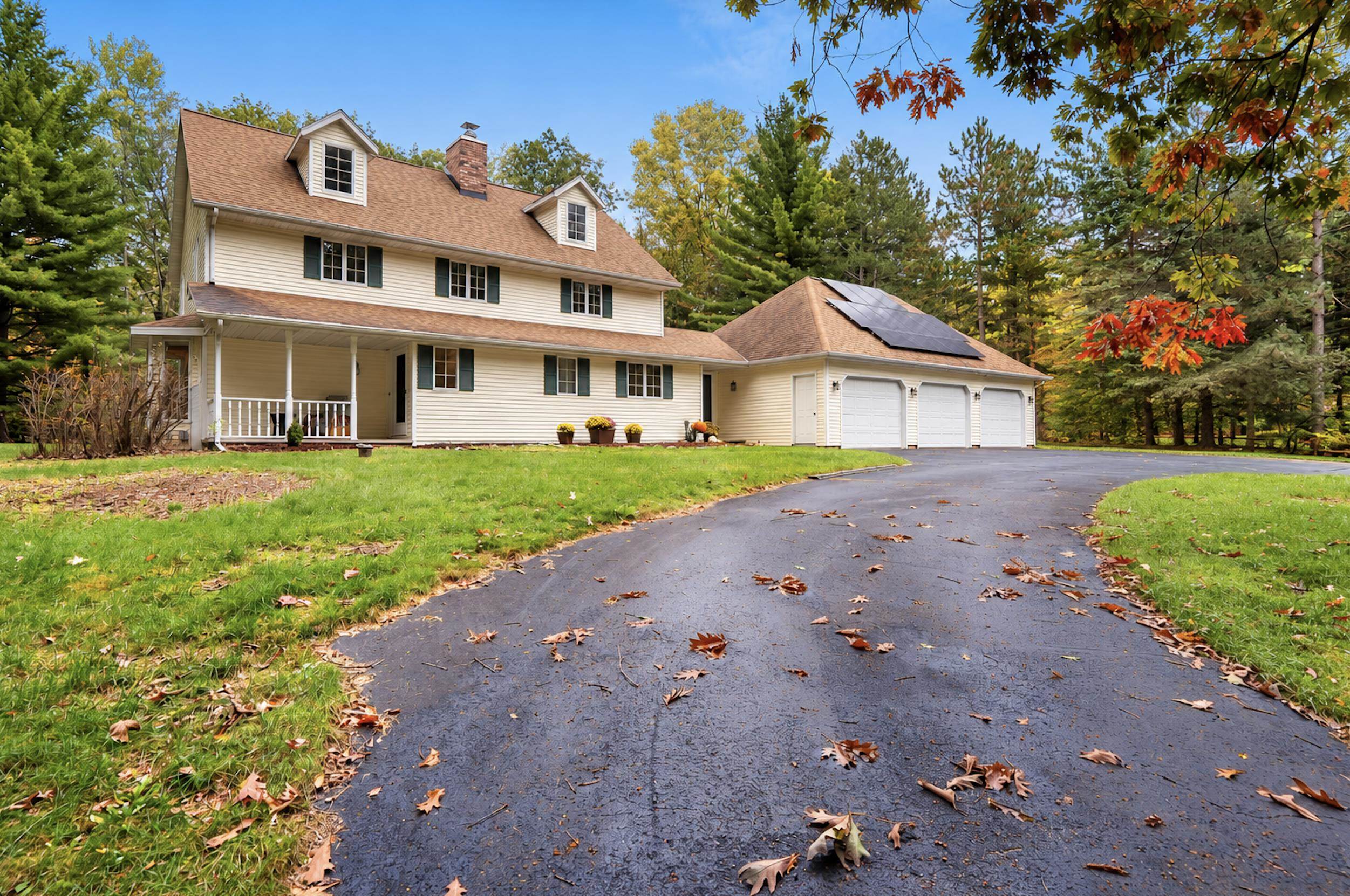 4527 CREEK VALLEY Lane property preview photograph