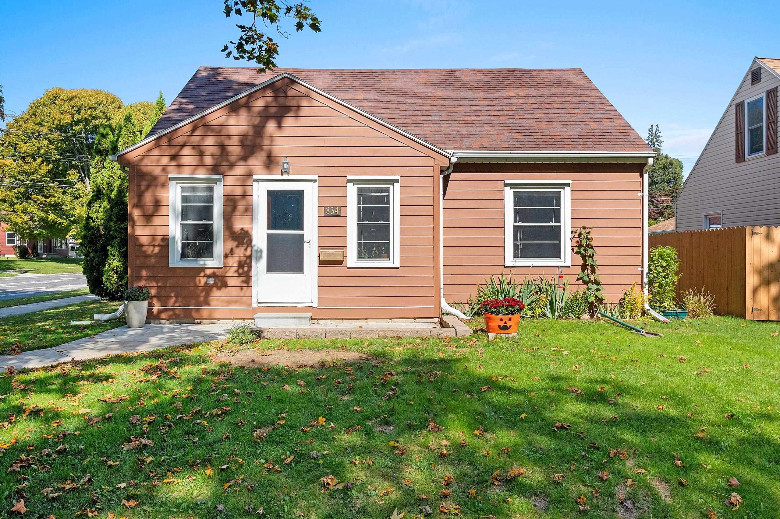 834 MANITOU Street property preview photograph