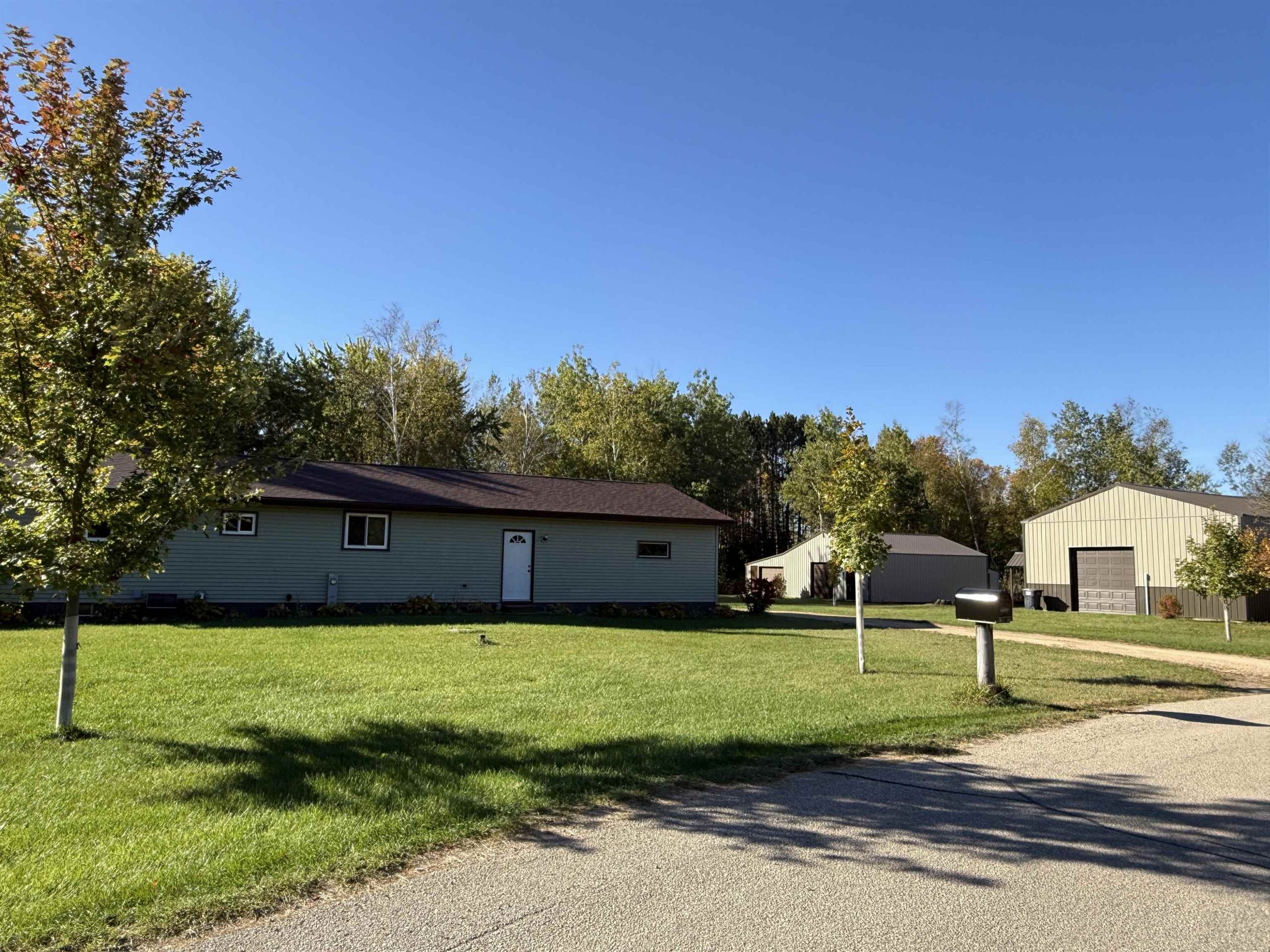 N6392 BLUEBERRY Road property preview photograph
