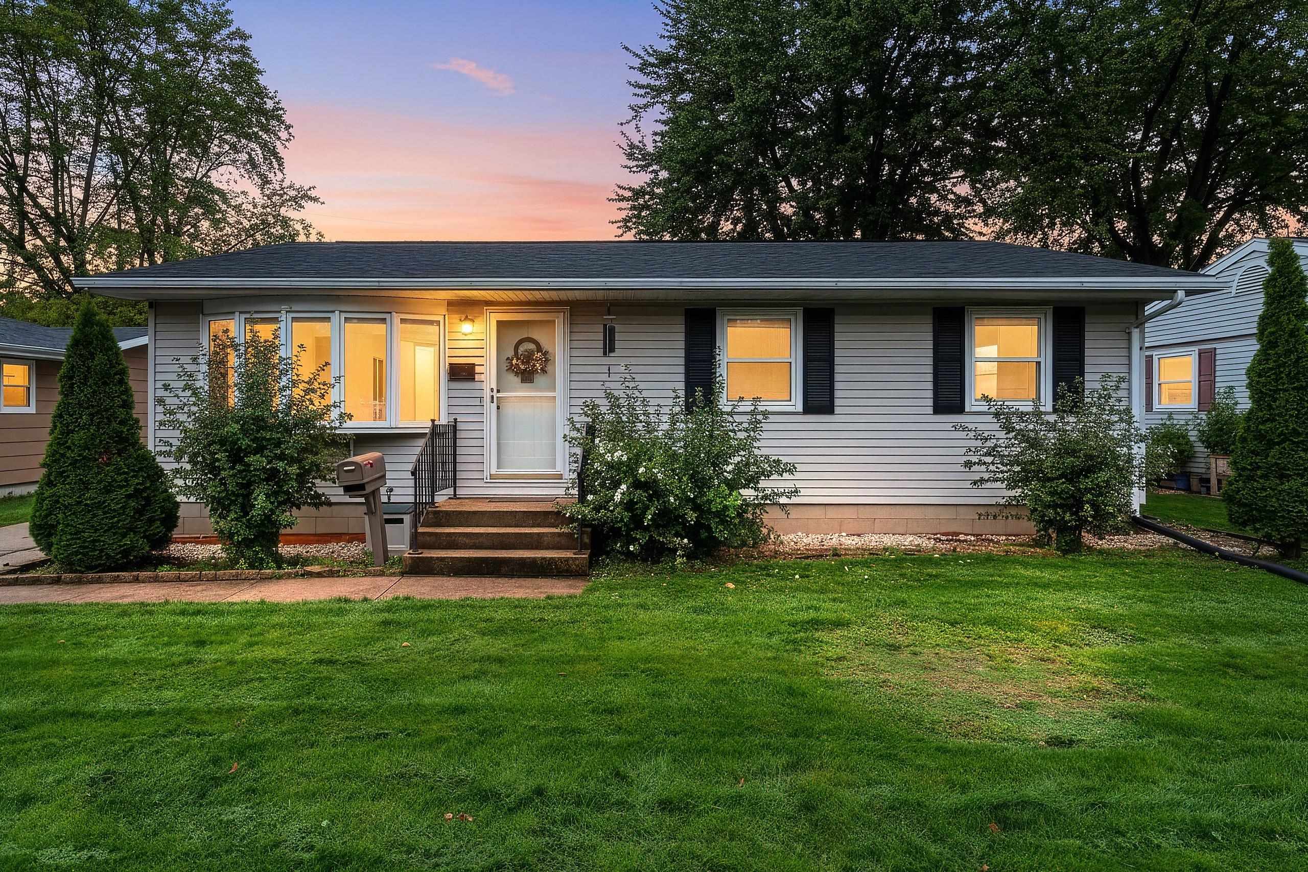 111 N MEADOW Street property preview photograph