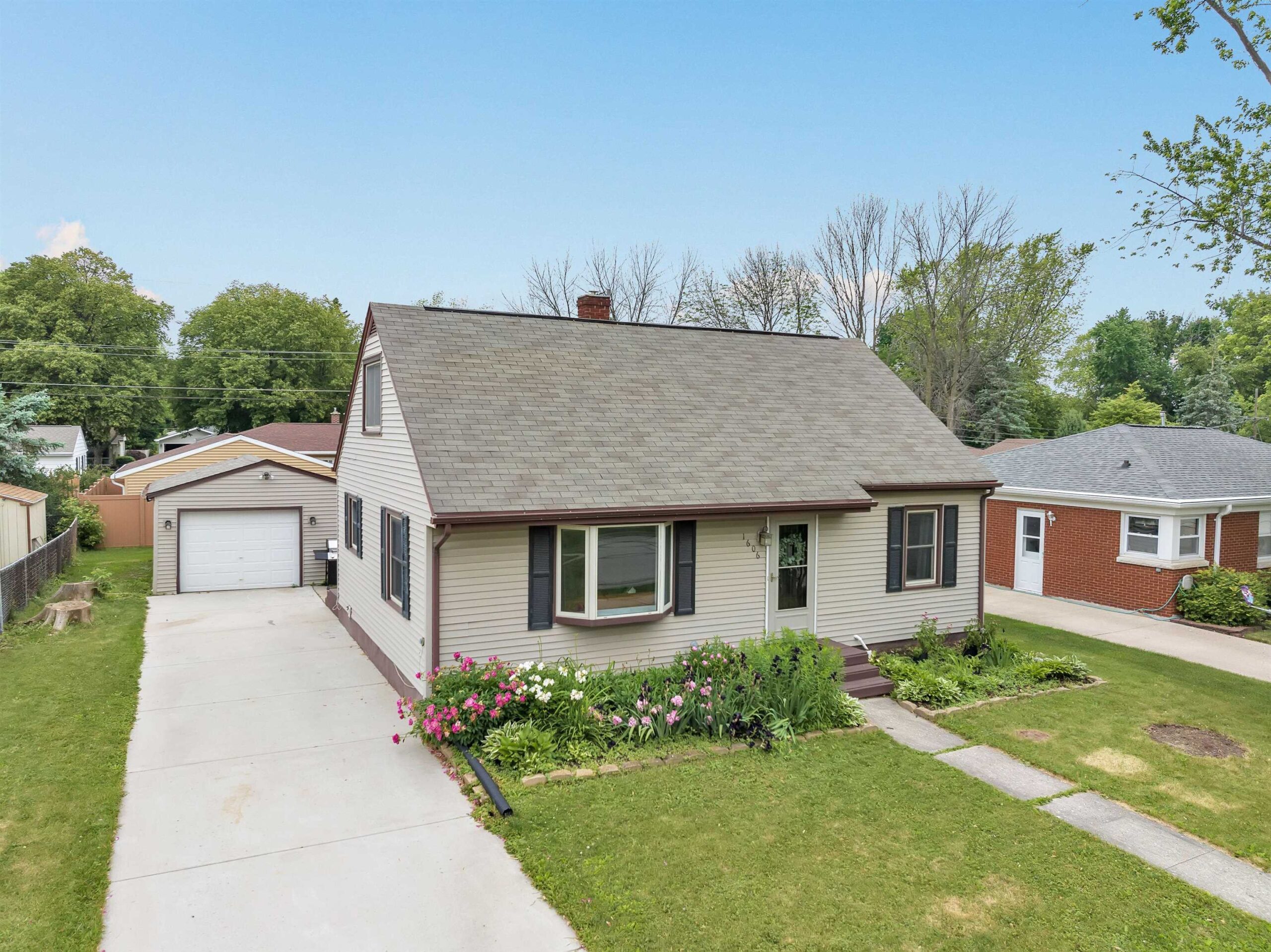 1606 14TH Avenue property preview photograph