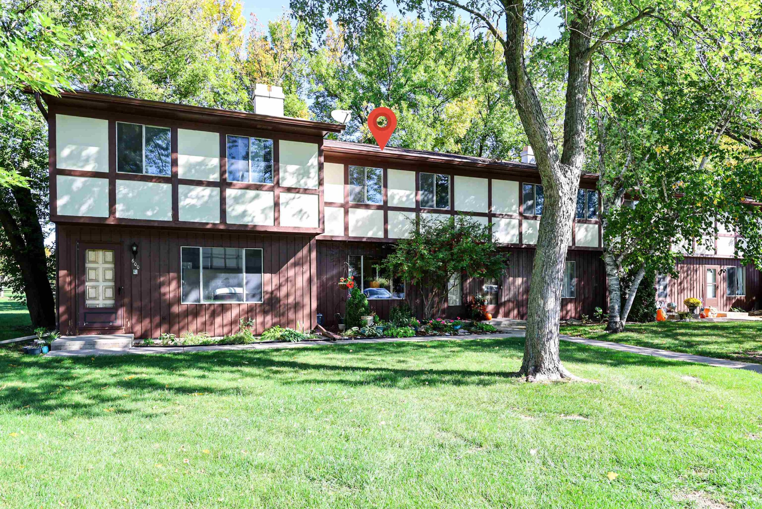 N5008 GOLF COURSE Road property preview photograph