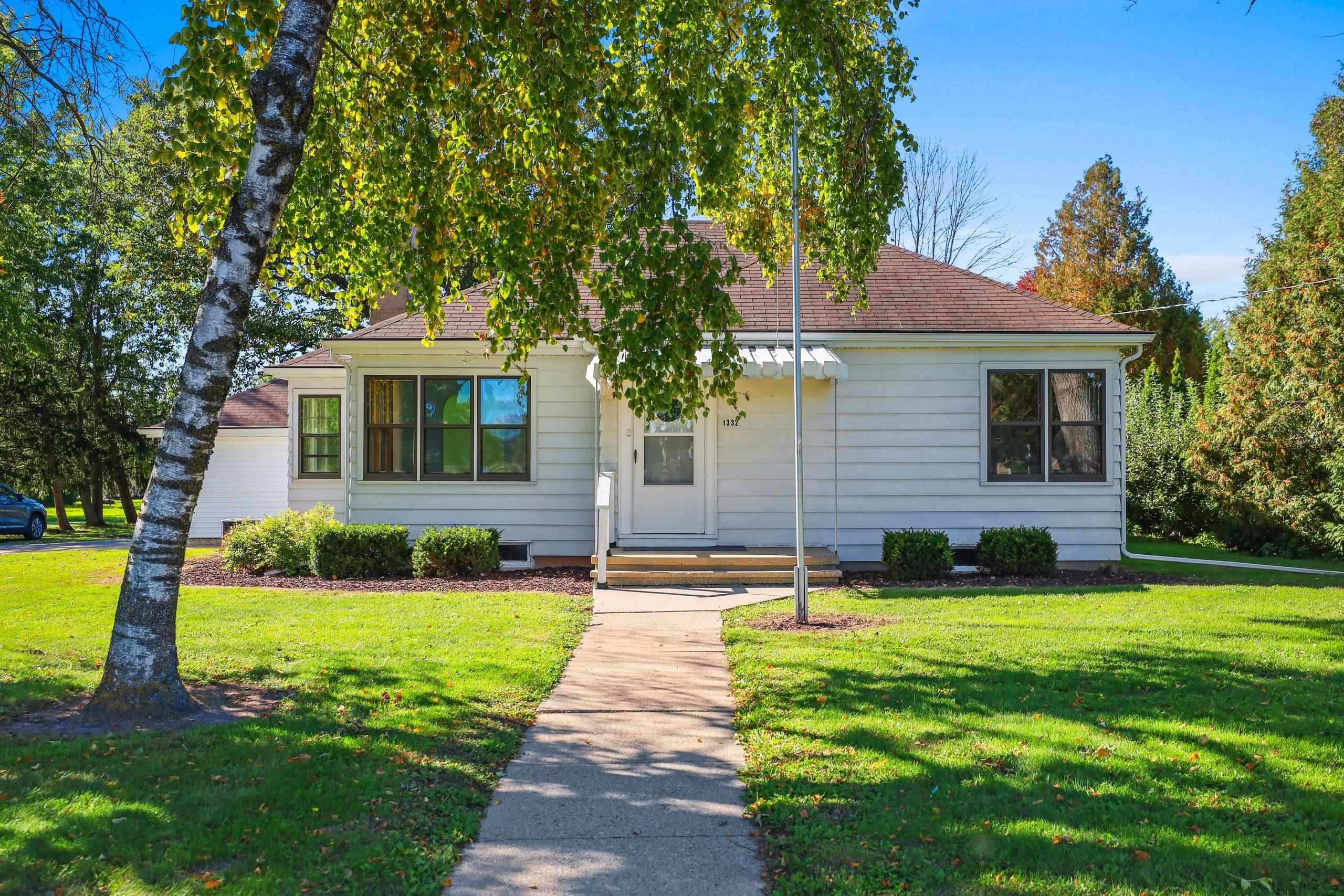1332 ONEIDA Street property preview photograph