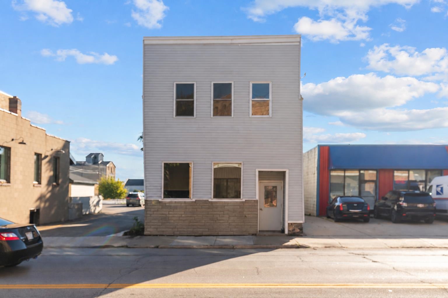 610 OREGON Street property preview photograph