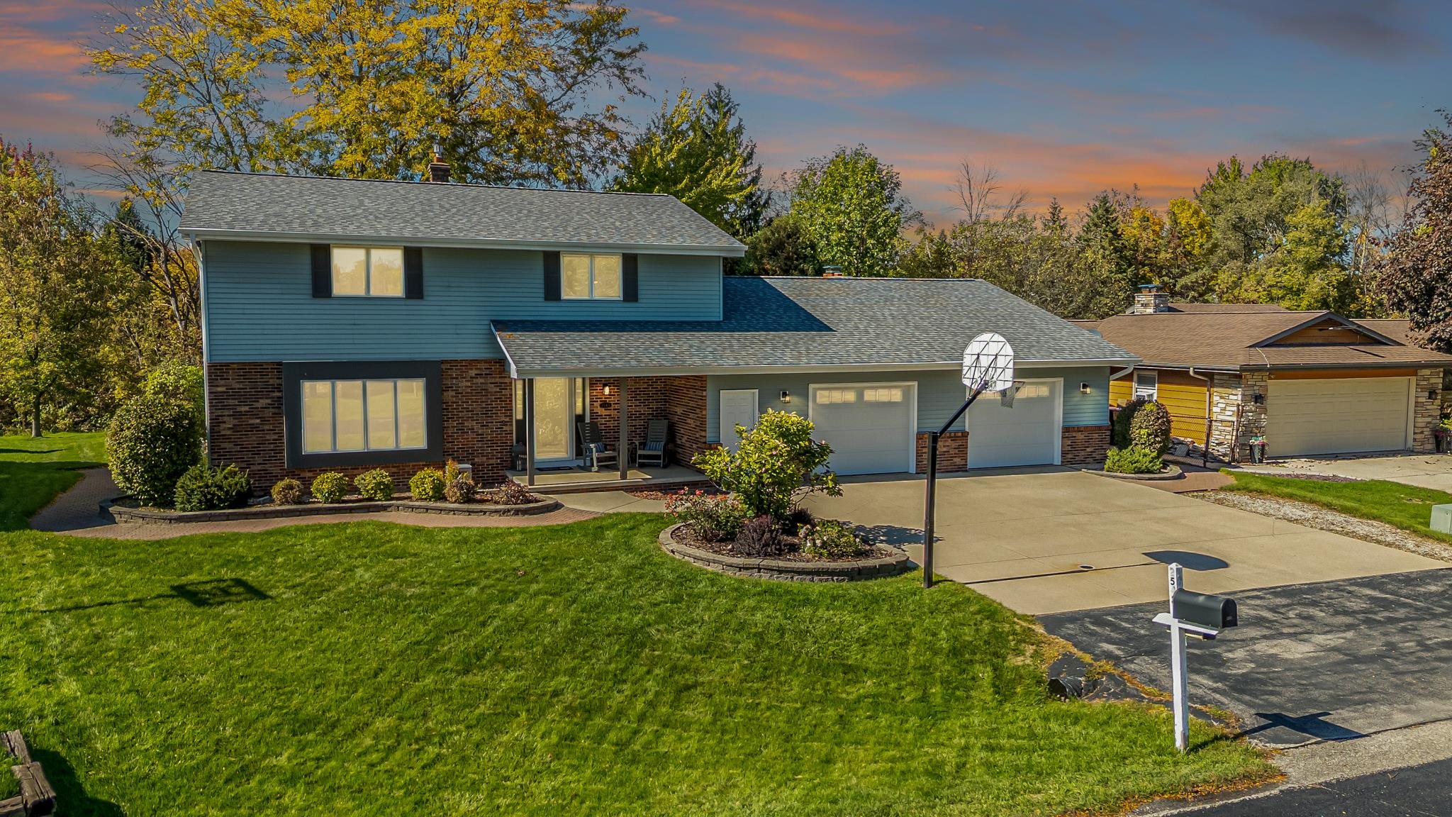 2543 W SUNNYVIEW Circle property preview photograph