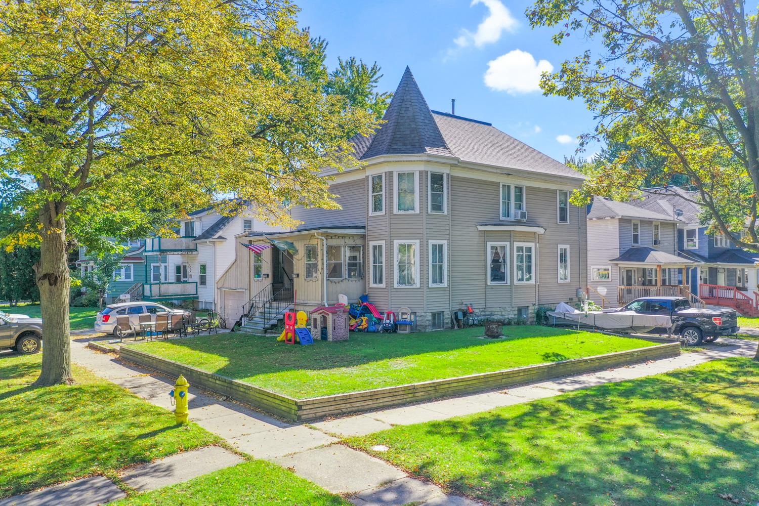 617 PHOEBE Street property preview photograph