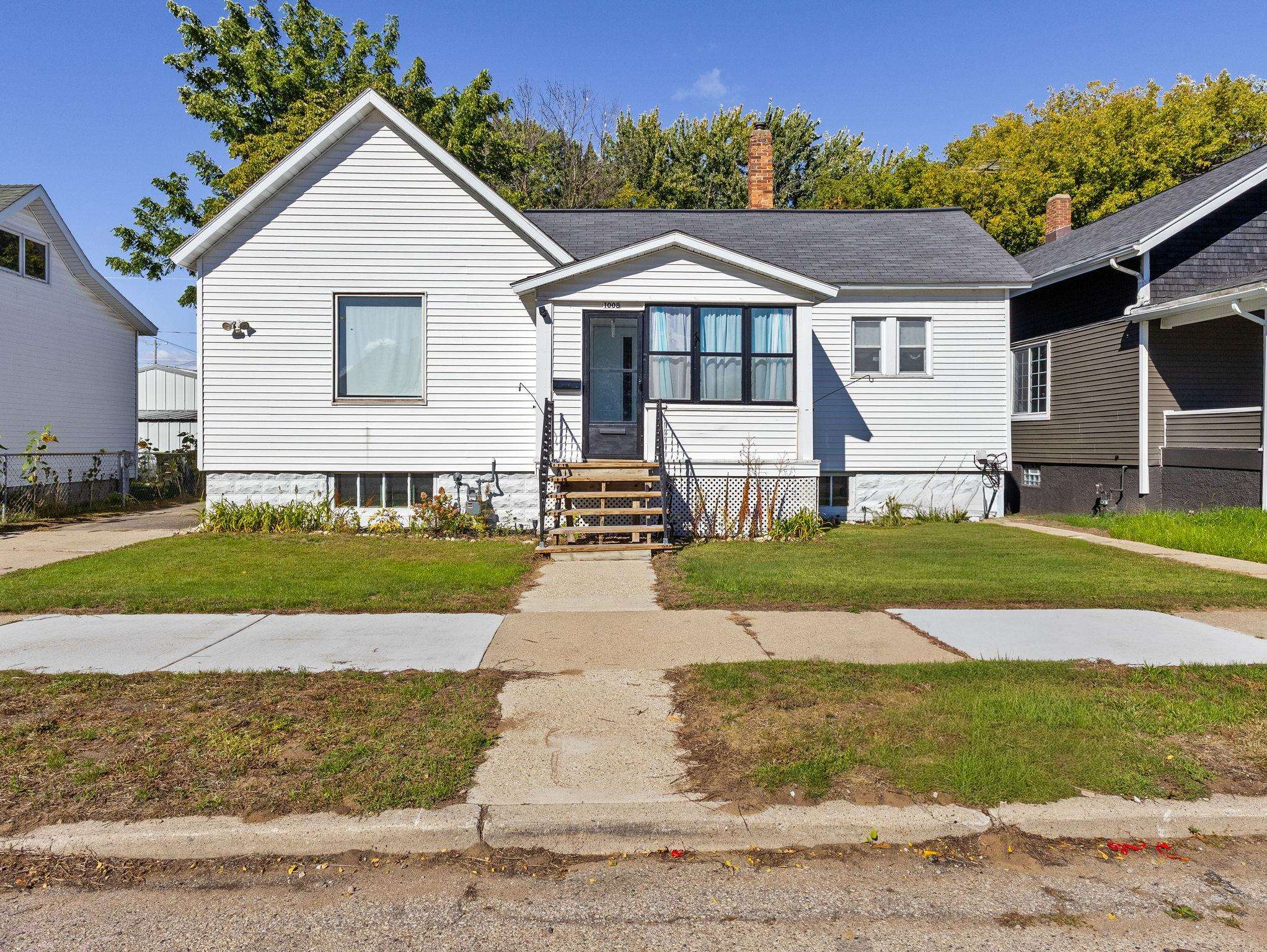 1008 15TH Avenue property preview photograph