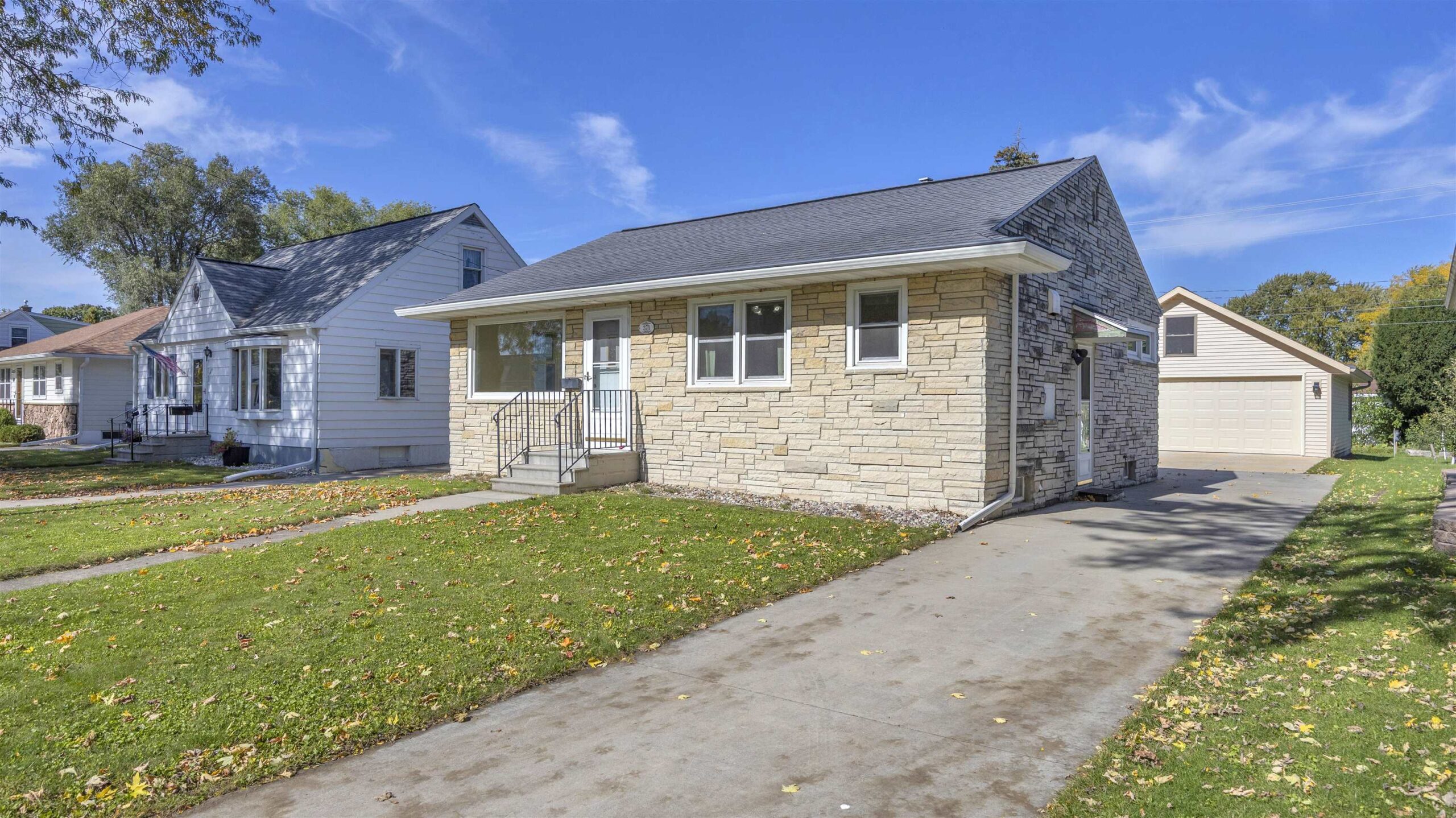 371 17TH Street property preview photograph