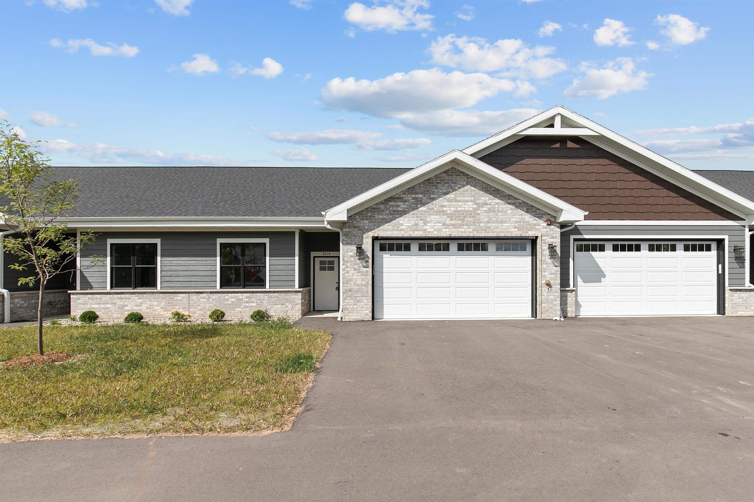 3014 COMMUNITY Way property preview photograph
