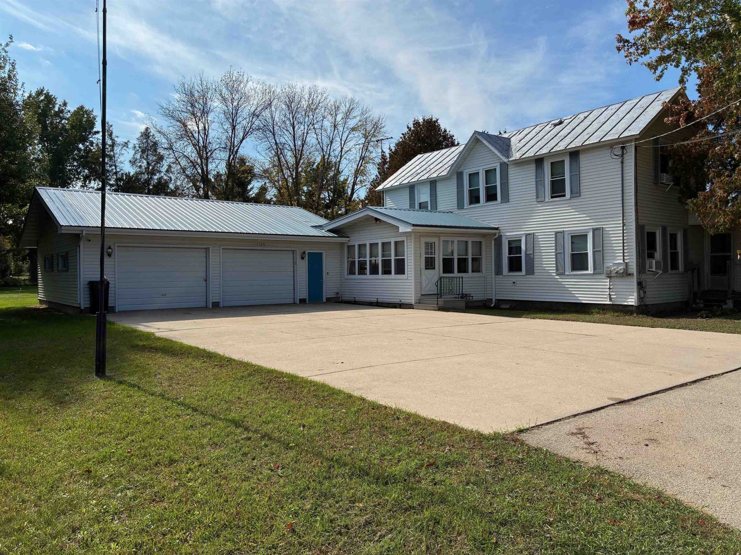 1125 MCDONALD Street property preview photograph