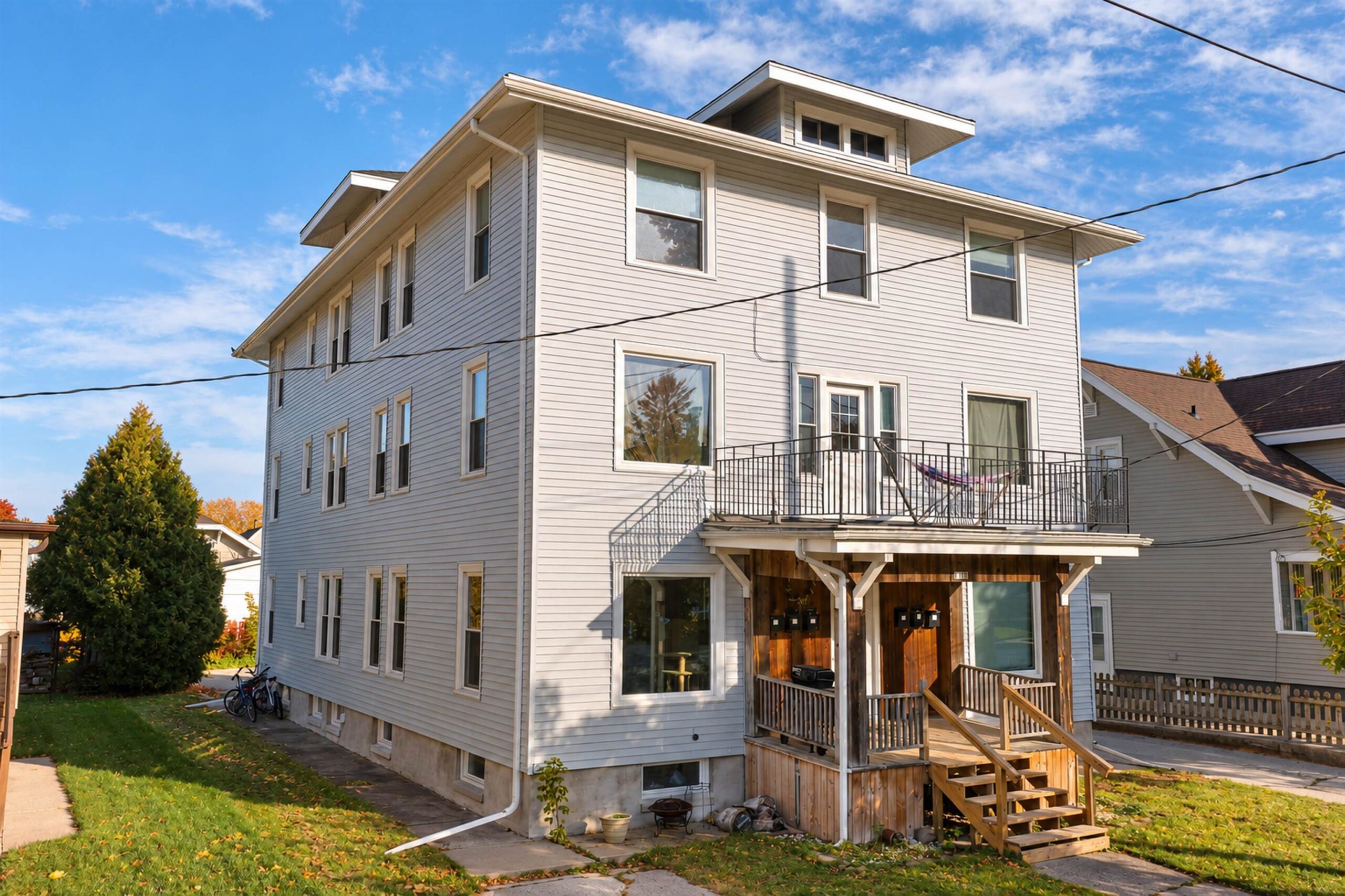 1115 S 15TH Street property preview photograph